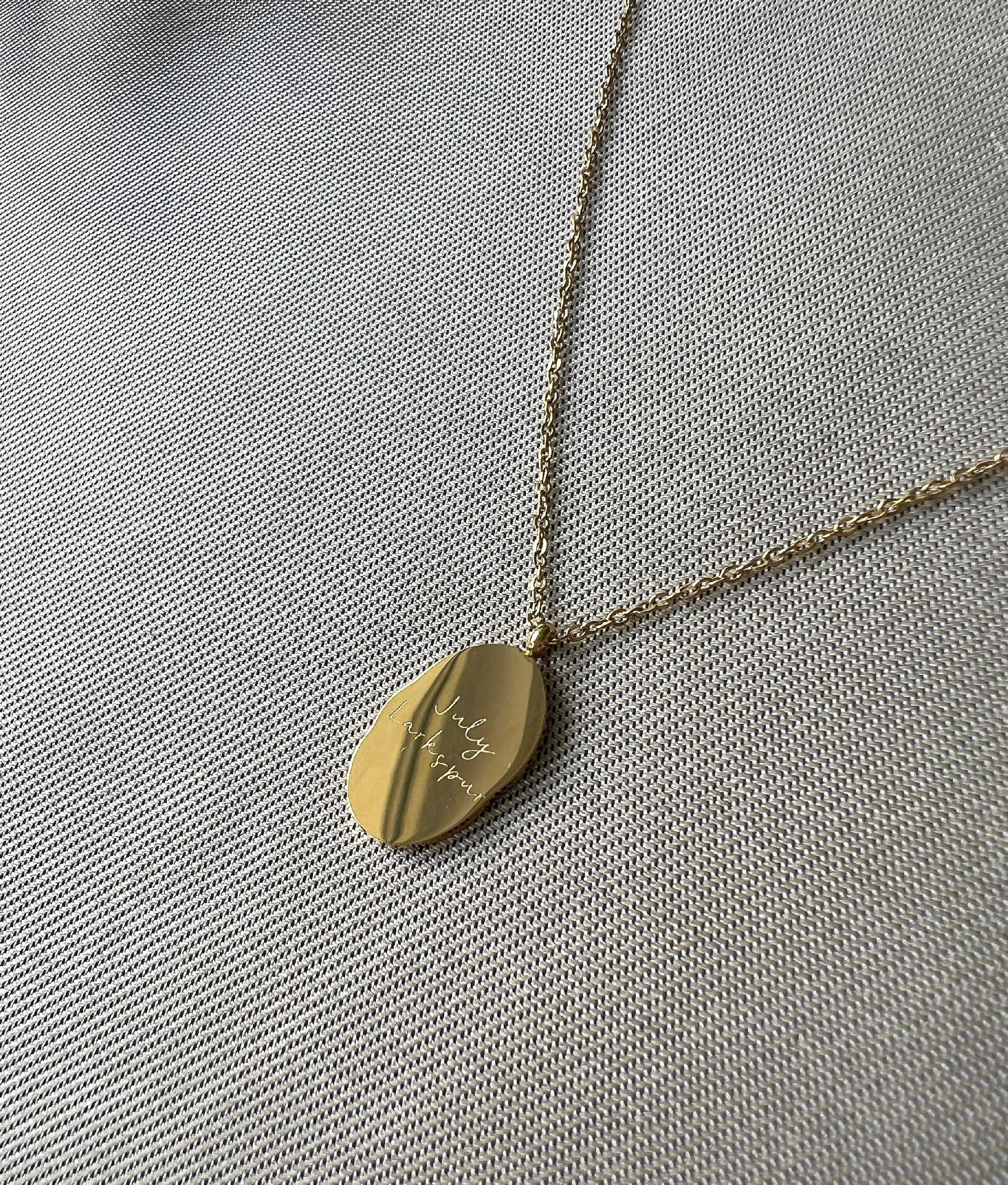 Wendehalskette, Geschenk Trauzeugin, Geburtsblume Juli, Geburtsmonat, Rittersporn Blume, 18k Gold, wasserfest, Halskette für Frauen-Halskette-Schmuckblüte