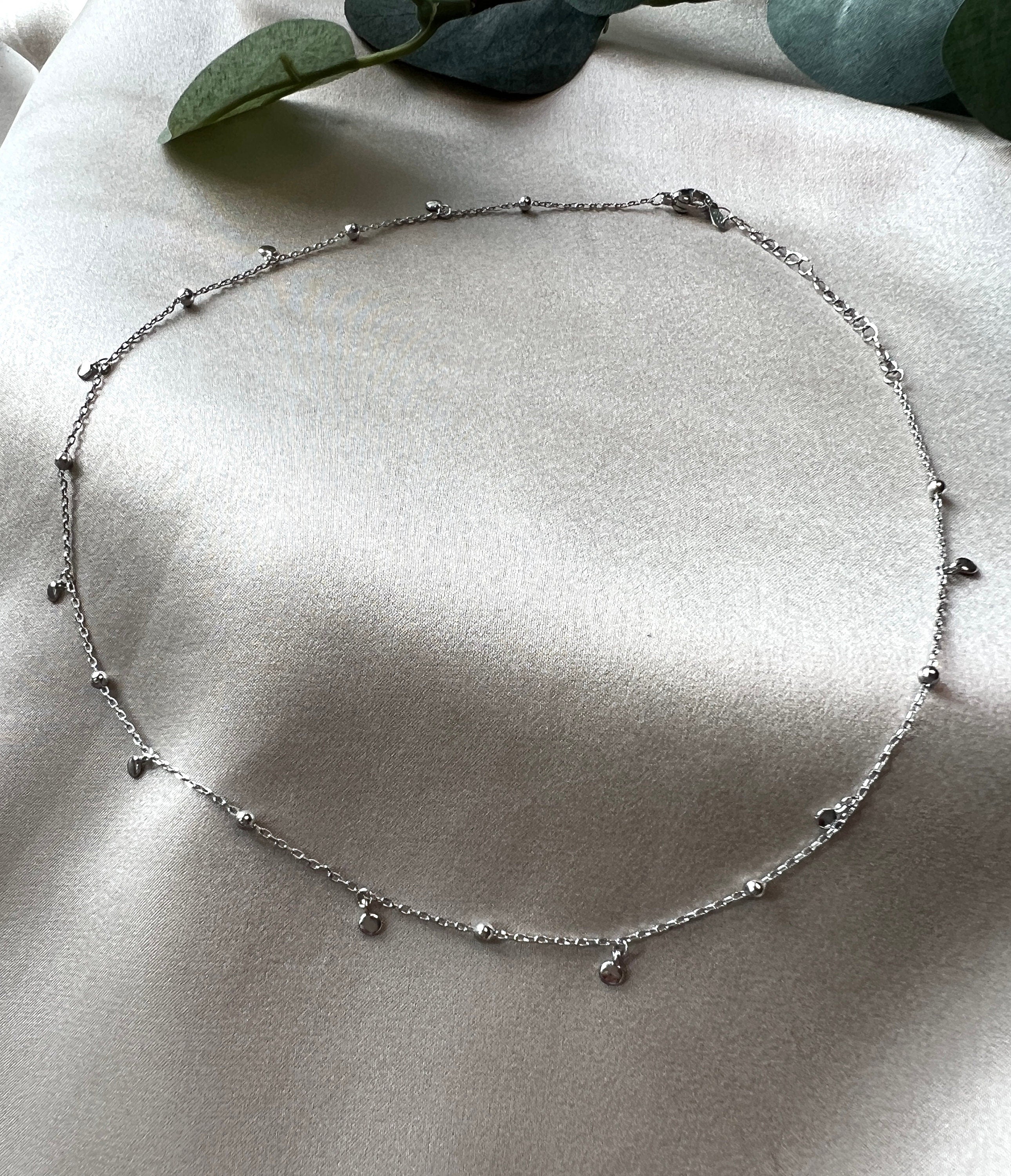 Zarte Halskette 925 Silber, filigrane Plättchenkette, kurze Kette, zeitlos elegant, Halskette für einen Layering Look-Halskette-Schmuckblüte