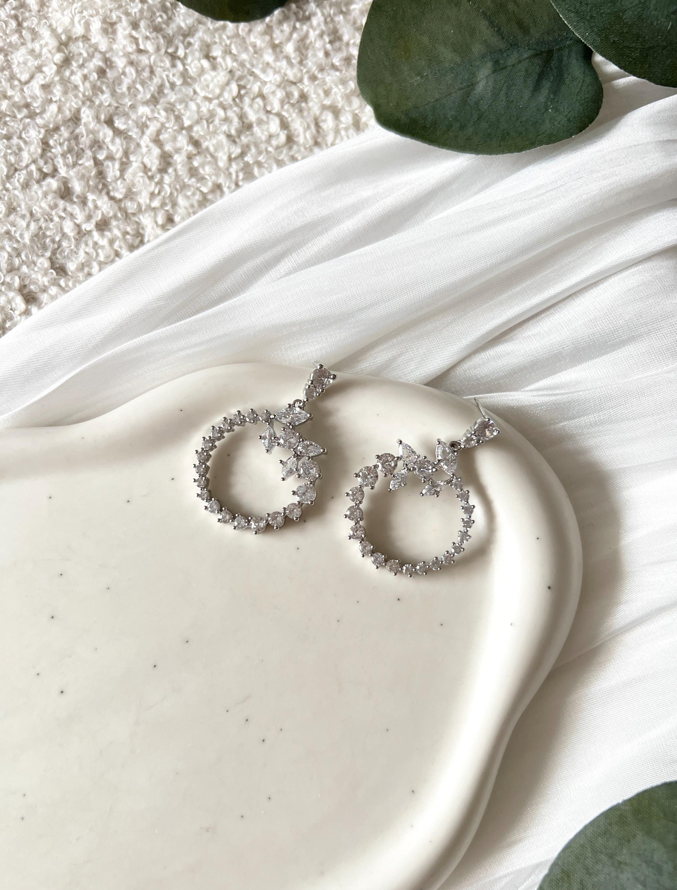 Brautohrringe, Silber, runde Ohrringe mit Strass, glänzend, Schmuck, Hochzeit, Brautschmuck, Ohrschmuck Brautjungfer, moderne Ohrstecker