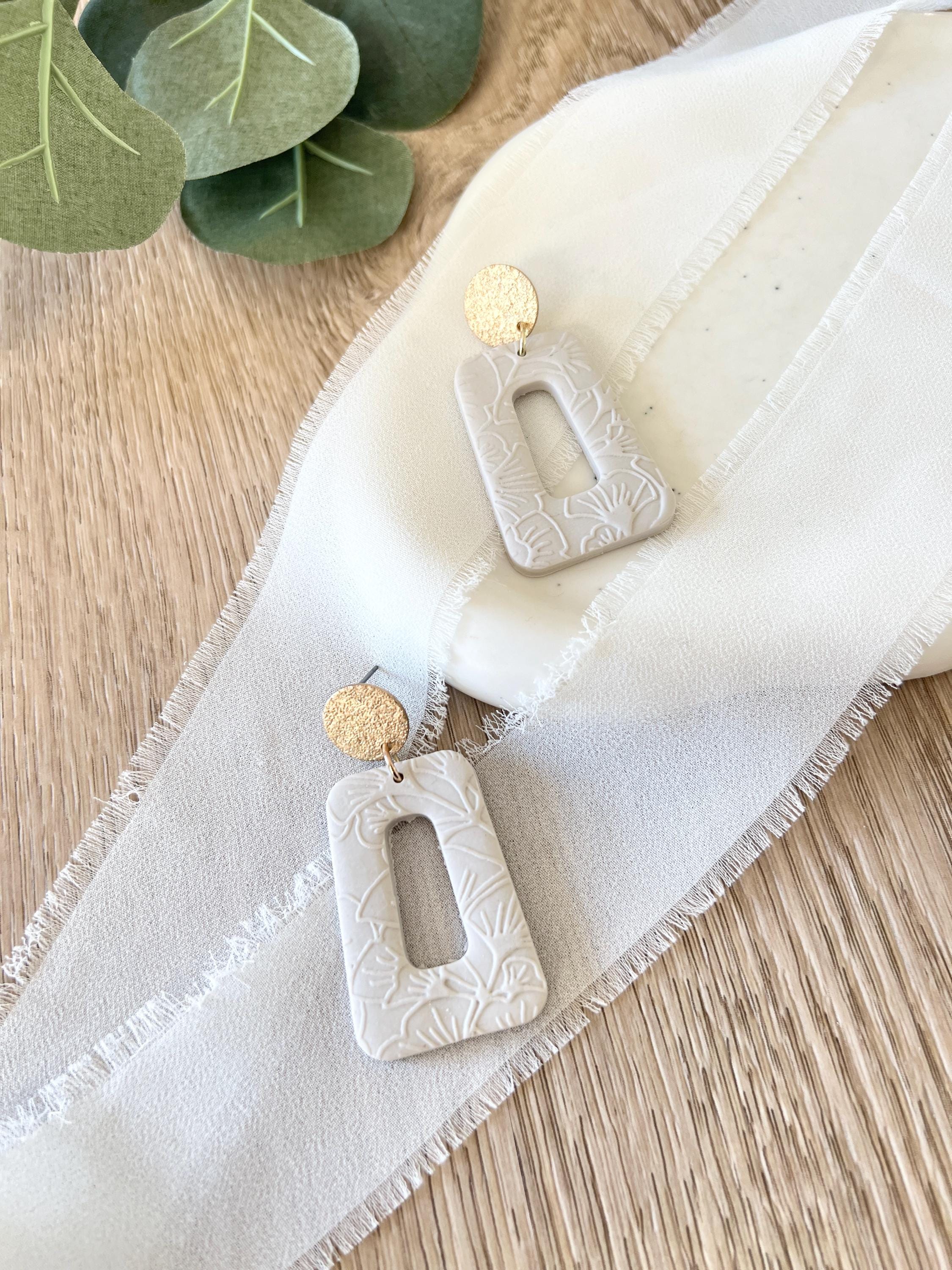 5bf116a94d3fcd074c6912853483b8e3