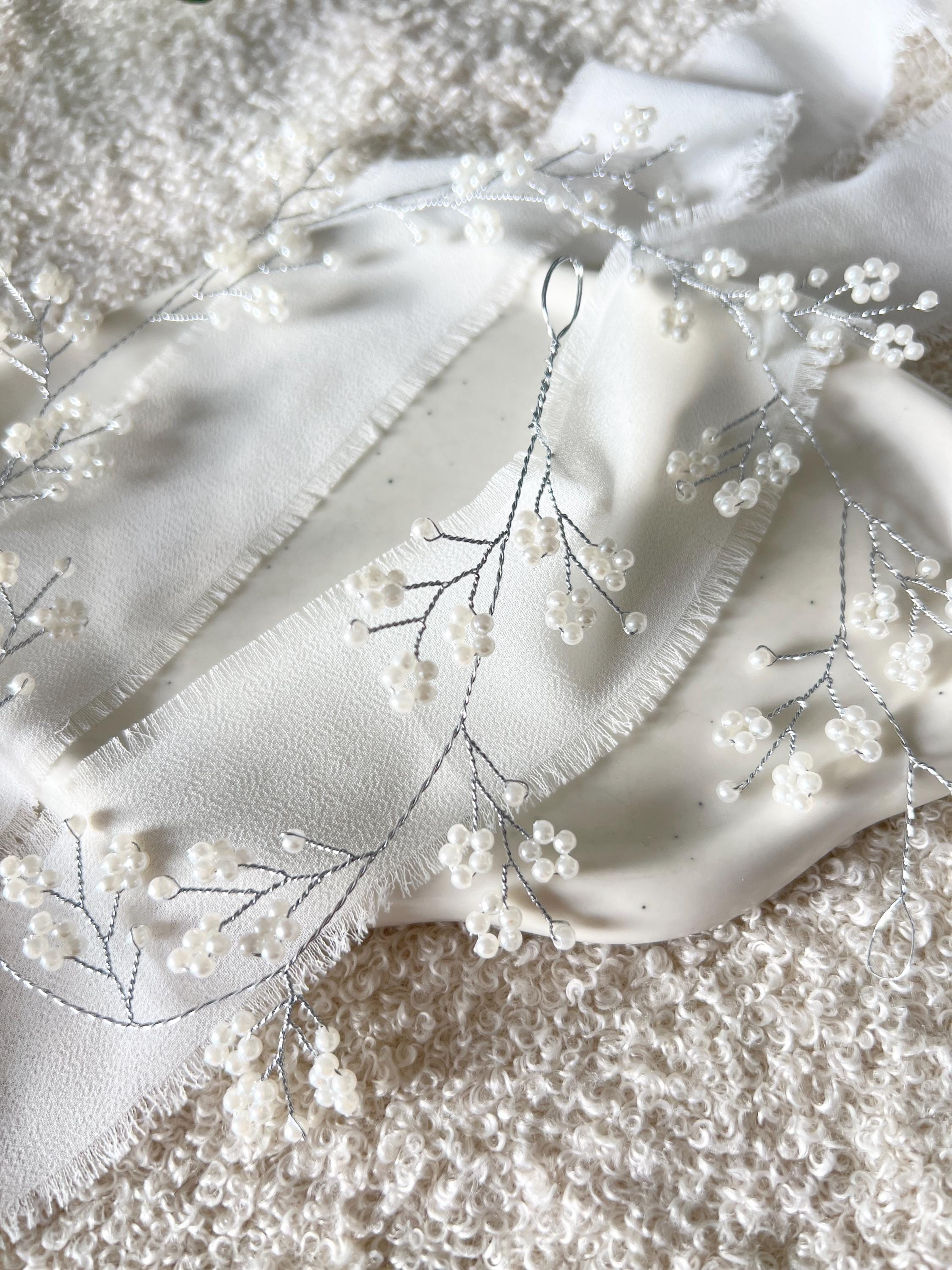 Haarranke, weiße Perlen, Silber, Brautschmuck, Perlenschmuck, Braut, Haarschmuck, Haarrebe, Haarkranz, Haarband, Schmuck Hochzeit