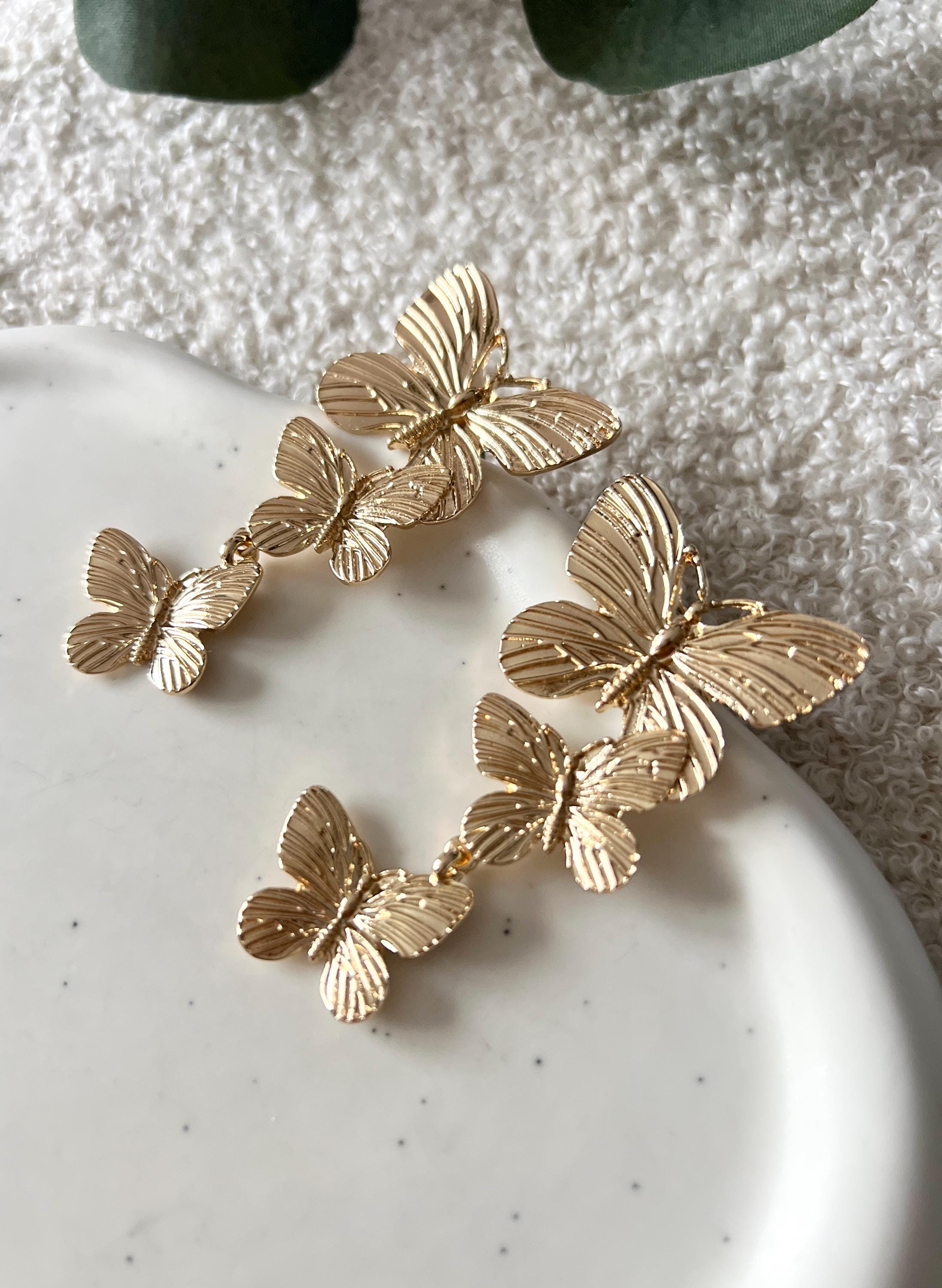 Ohrringe, Gold, Schmetterlinge, Brautohrringe Standesamt, moderne Hängeohrringe, Brautschmuck, Brautjungfer, Schmuck Hochzeit, lange Ohrstecker