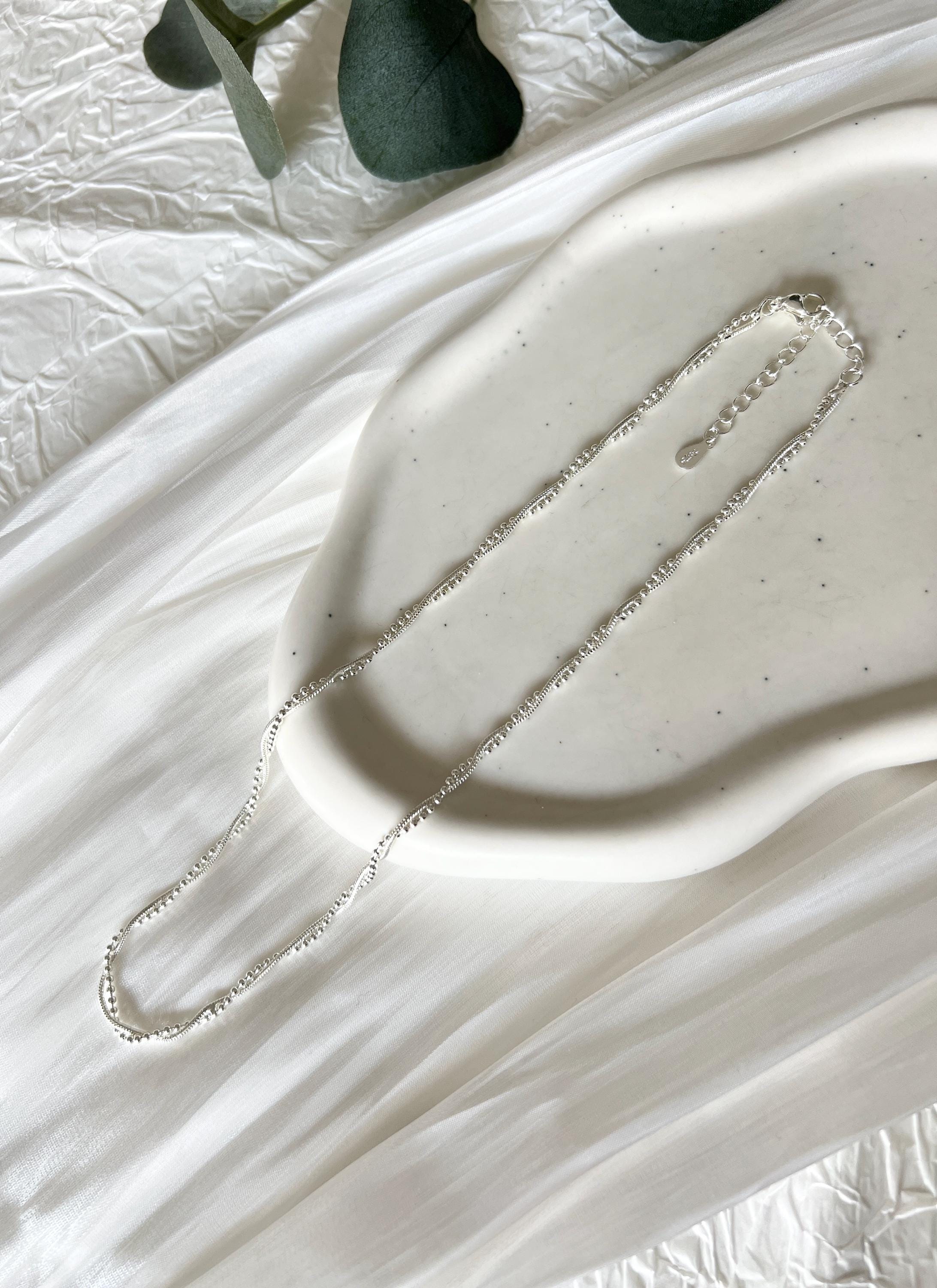 Halskette, Silber, gedrehtes Band, Kugelkette, Halsschmuck Braut, feiner Brautschmuck, Schmuck Hochzeit, Standesamt, kurze Kette