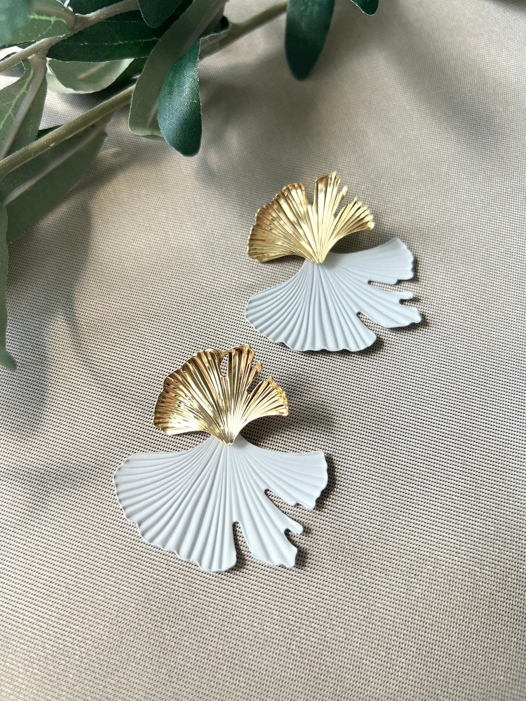 elegante Ohrringe, Hängeohrringe, Brautschmuck, Brautohrringe, gold und weiß, Hochzeit, Braut, Blätter Ohrringe-Ohrringe-Schmuckblüte