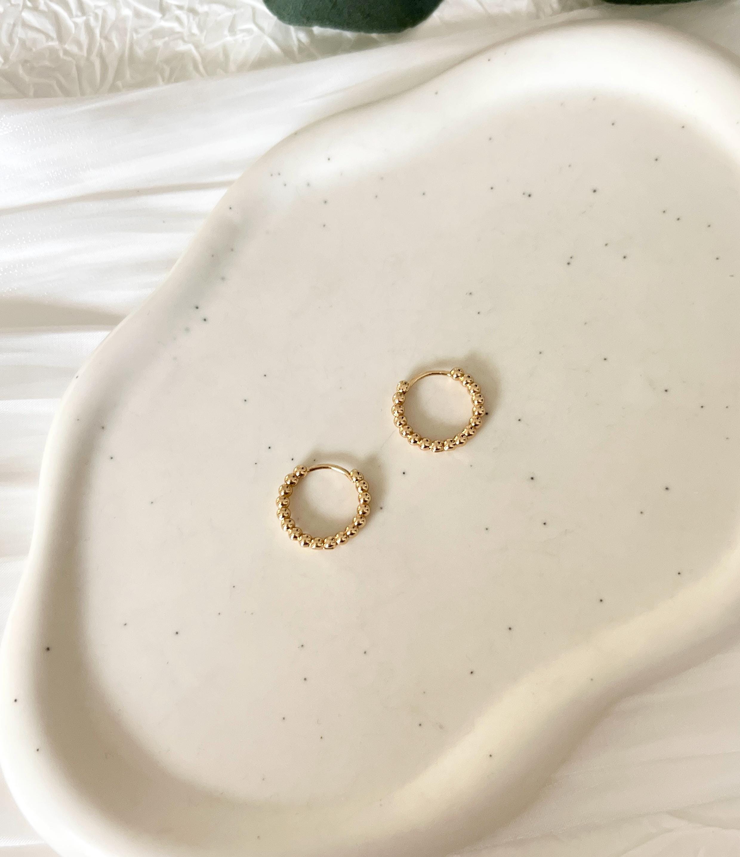 Goldene feine Creolen, Schmuck für Frauen, Geschenk fuer Sie, Ohrringe, eleganter Ohrschmuck, Damenschmuck Gold, Weihnachtsgeschenk, Geburtstagsgeschenk