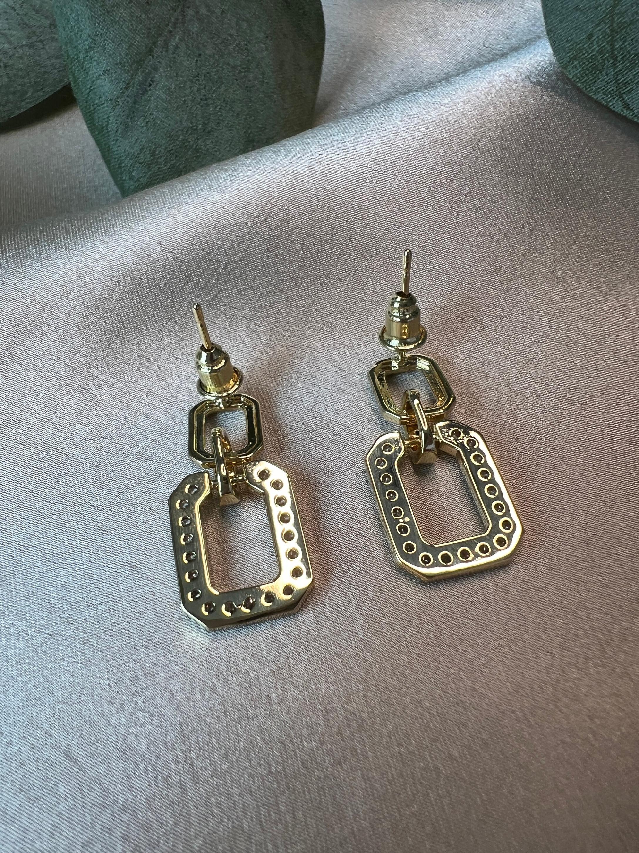 funkelnde Ohrringe, Zirkoniasteine, Edelstahl, vergoldet, Hängeohrringe-Ohrringe-Schmuckblüte