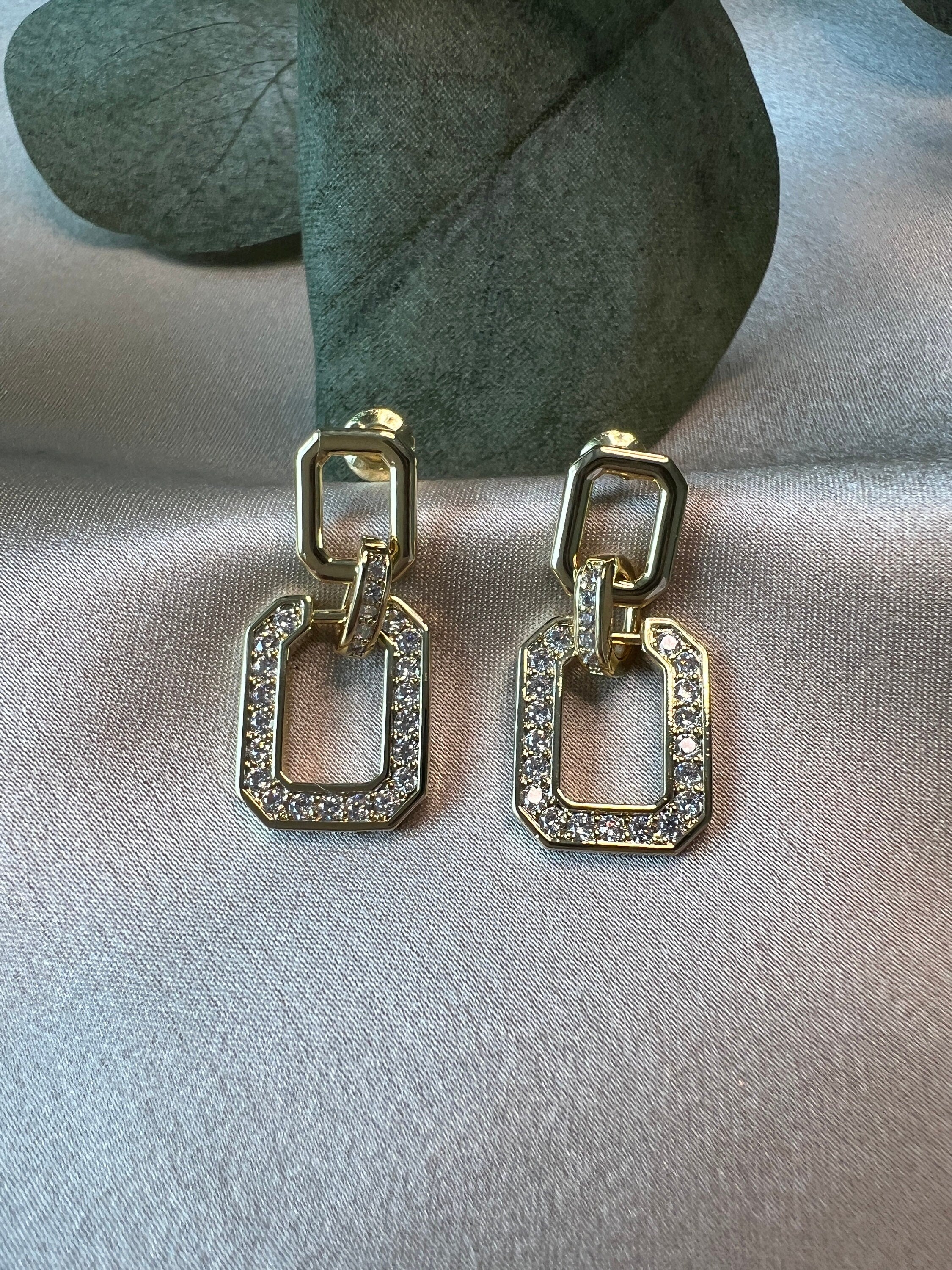 funkelnde Ohrringe, Zirkoniasteine, Edelstahl, vergoldet, Hängeohrringe-Ohrringe-Schmuckblüte