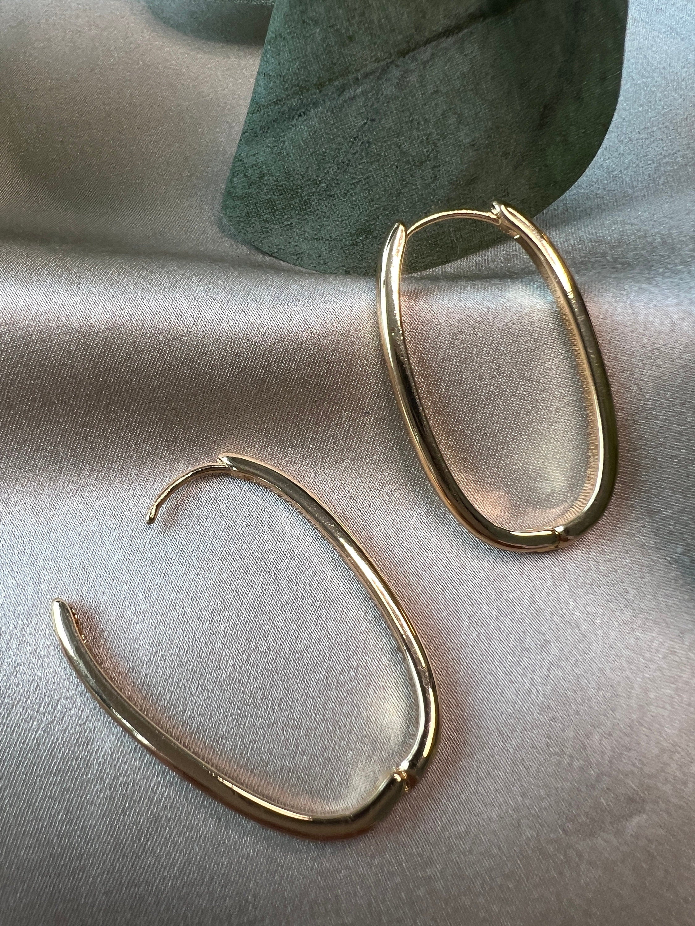 große Creolen, vergoldet, oval, hängeohrringe, modern, schlicht, minimalistisch, Hoop Ohrringe-Ohrringe-Schmuckblüte