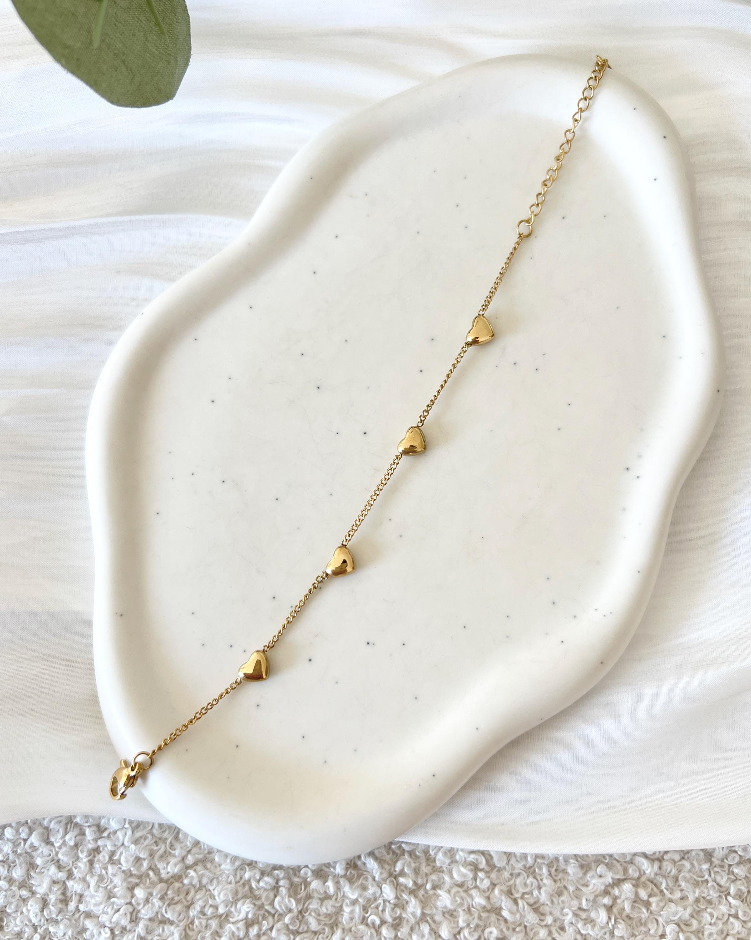 Goldenes Armband mit feinen Herzen, elegantes Brautarmband, Gold, Geschenk fuer Sie, Damenschmuck, edeler Brautschmuck, Herz, Weihnachtsgeschenk, Geburtstagsgeschenk, Trauzeugin, Schmuck Hochzeit