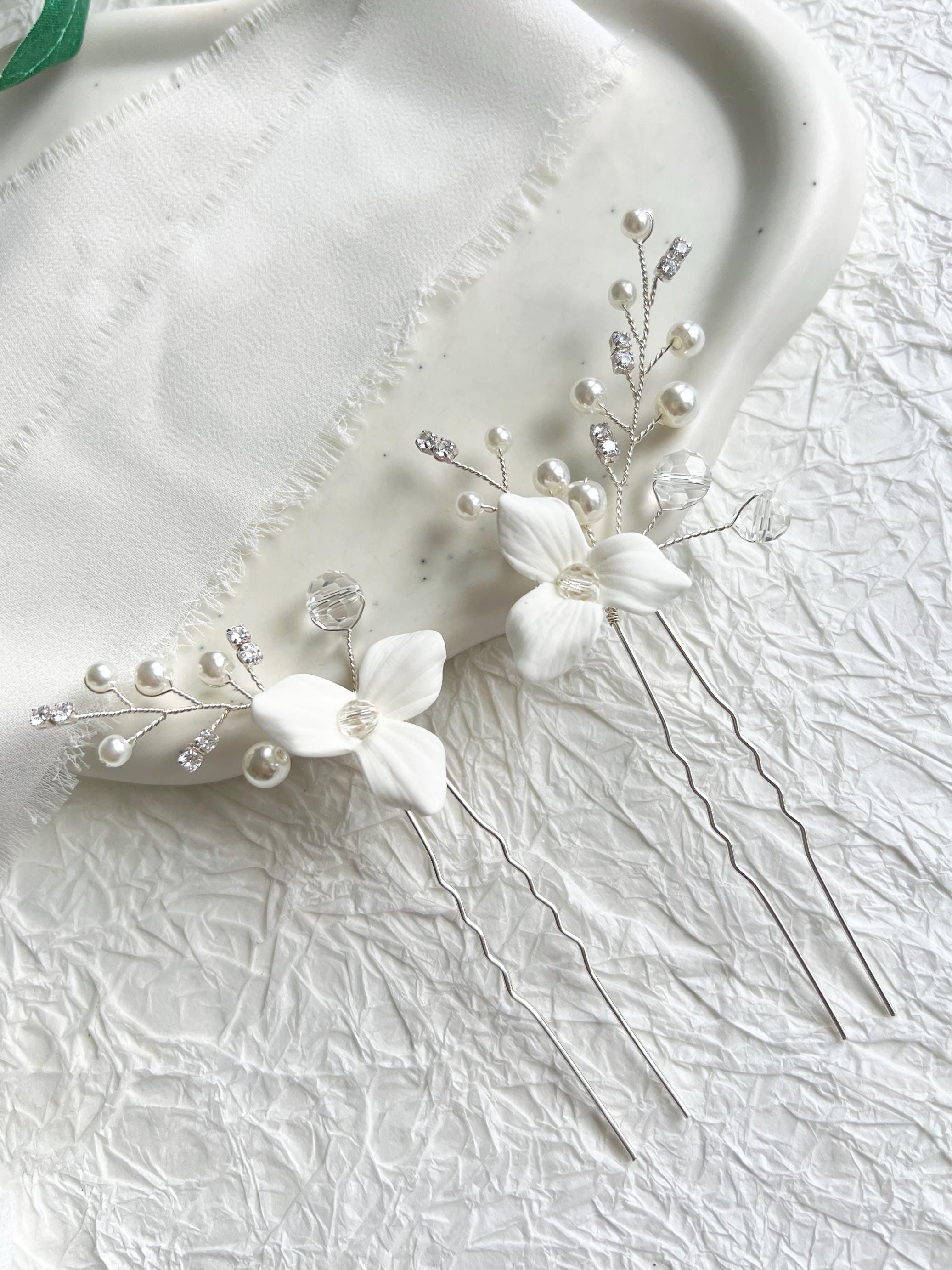 Haarnadeln, Set 2 Stück, weiße Blumen, Blüten, Haarschmuck, Brautschmuck, Perlen, Perlenschmuck, Brautset, Braut, Schmuck Hochzeit, Weddinginspiration