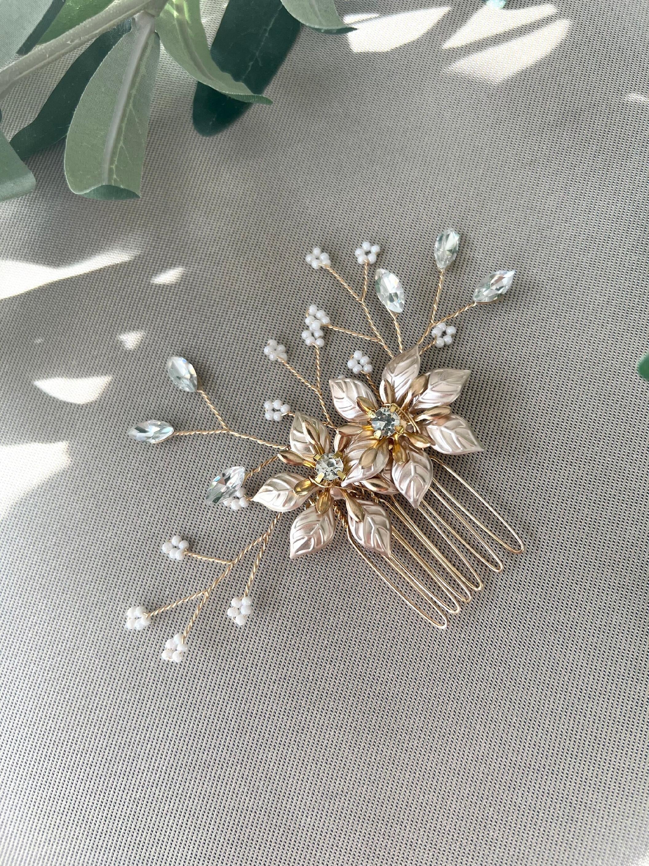 Braut Haarkamm, gold, Blumen, Strass, Perlen Haarschmuck, Hochzeit, eleganter Brautschmuck,-Brauthaarschmuck-Schmuckblüte