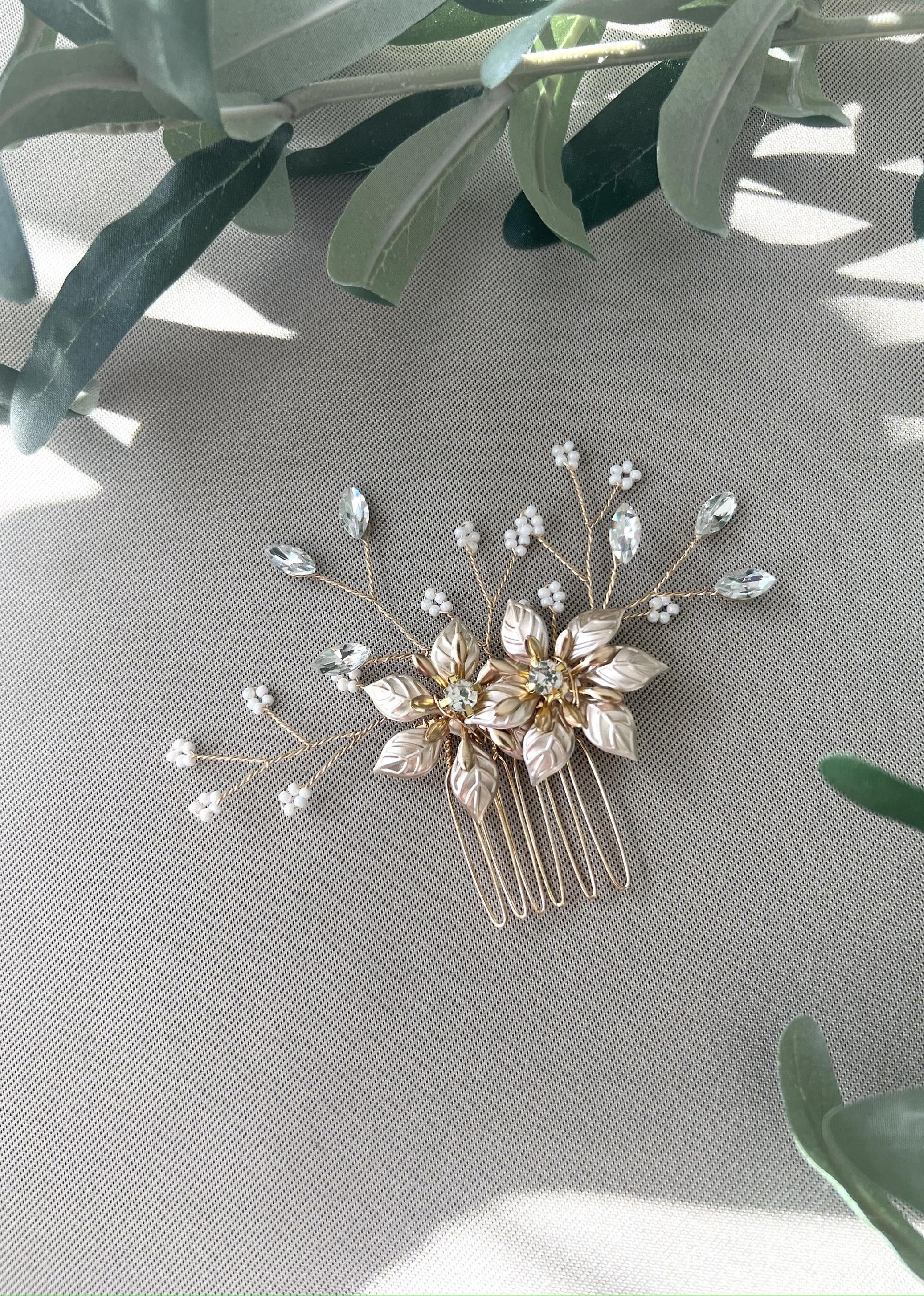 Braut Haarkamm, gold, Blumen, Strass, Perlen Haarschmuck, Hochzeit, eleganter Brautschmuck,-Brauthaarschmuck-Schmuckblüte