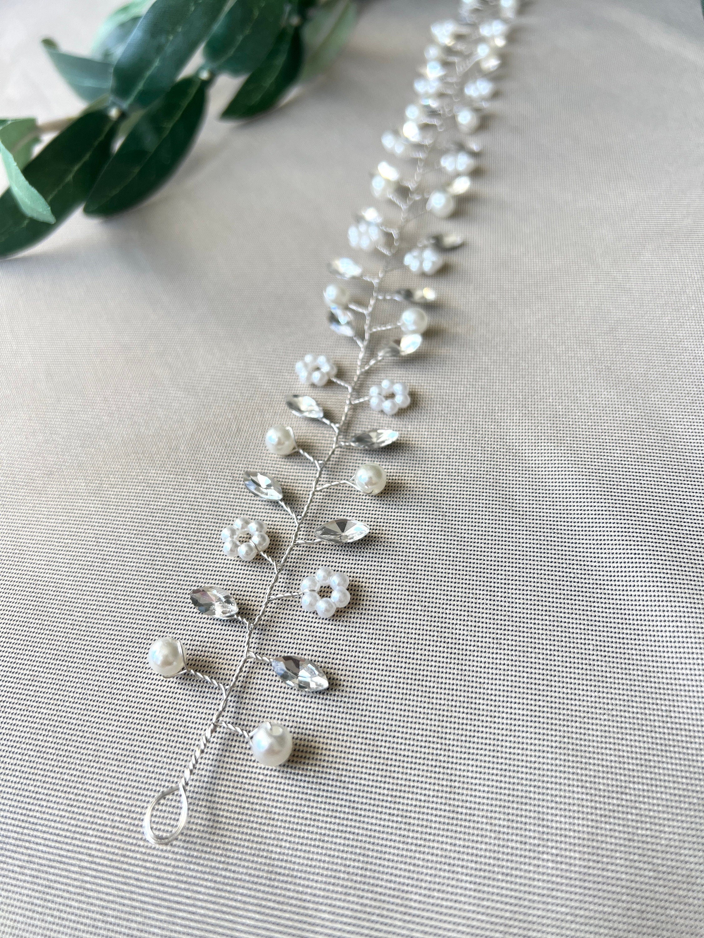 Braut Haarranke, silber mit Perlen, Blumen und Strass, Hochzeit, Brautschmuck, Hochzeitshaarband, Haarkranz, Haarschmuck, Haarrebe-Brauthaarschmuck-Schmuckblüte