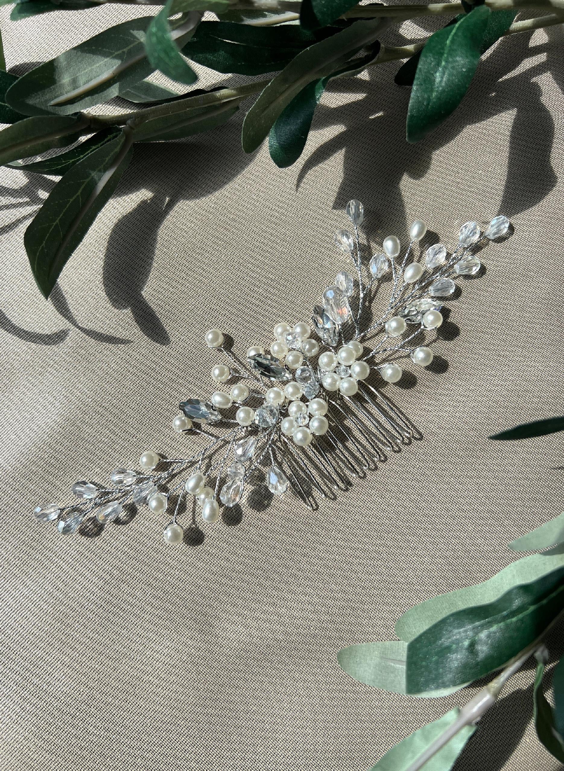 Braut Haarschmuck, Haarkamm, Perlen, silber, Blumen, Hochzeit, hochwertiger Brauthaarschmuck-Brauthaarschmuck-Schmuckblüte