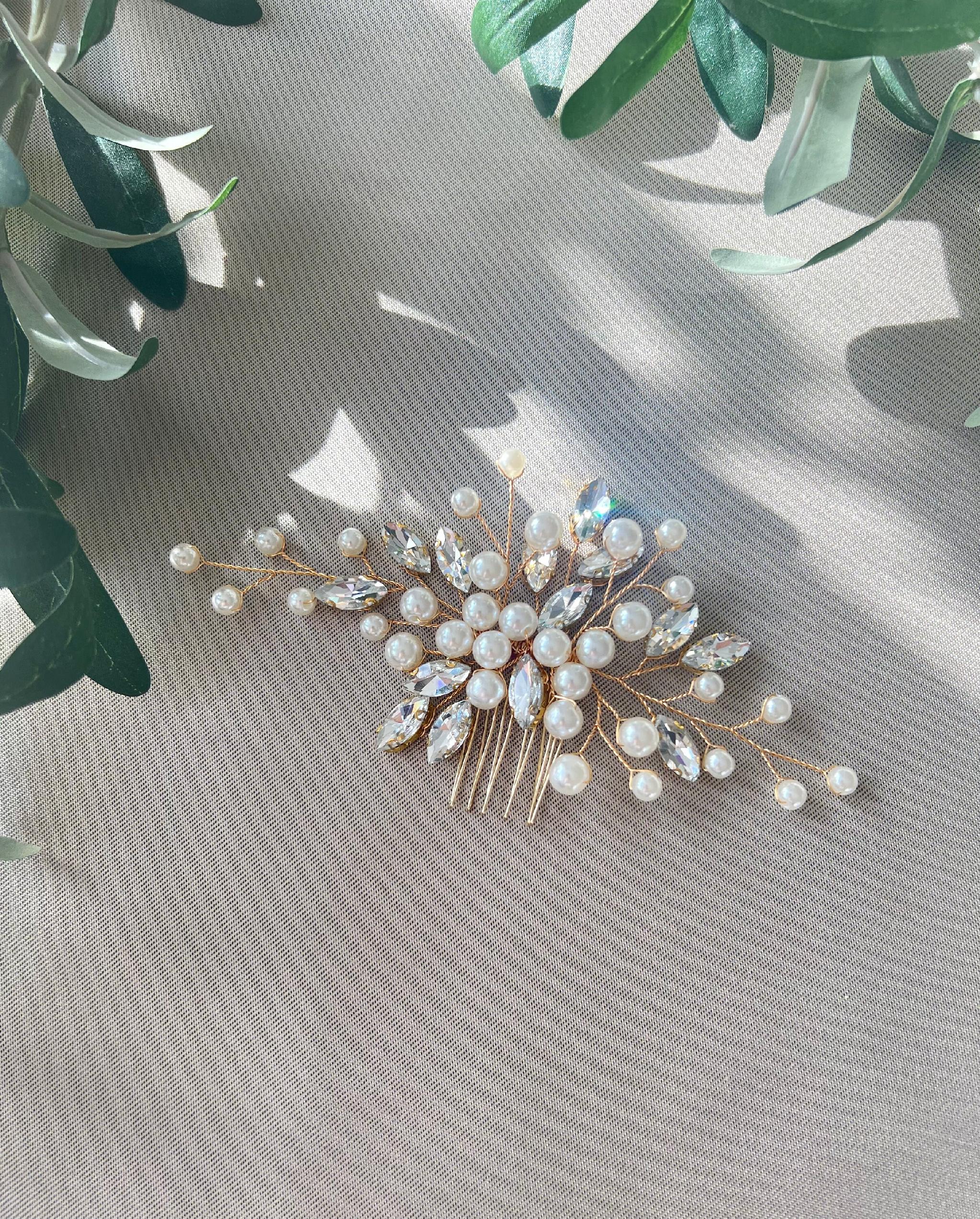 Braut Haarschmuck, Haarkamm, Perlen und Strasssteine, Gold, Weiß, Hochzeit, hochwertiger-Brauthaarschmuck-Schmuckblüte