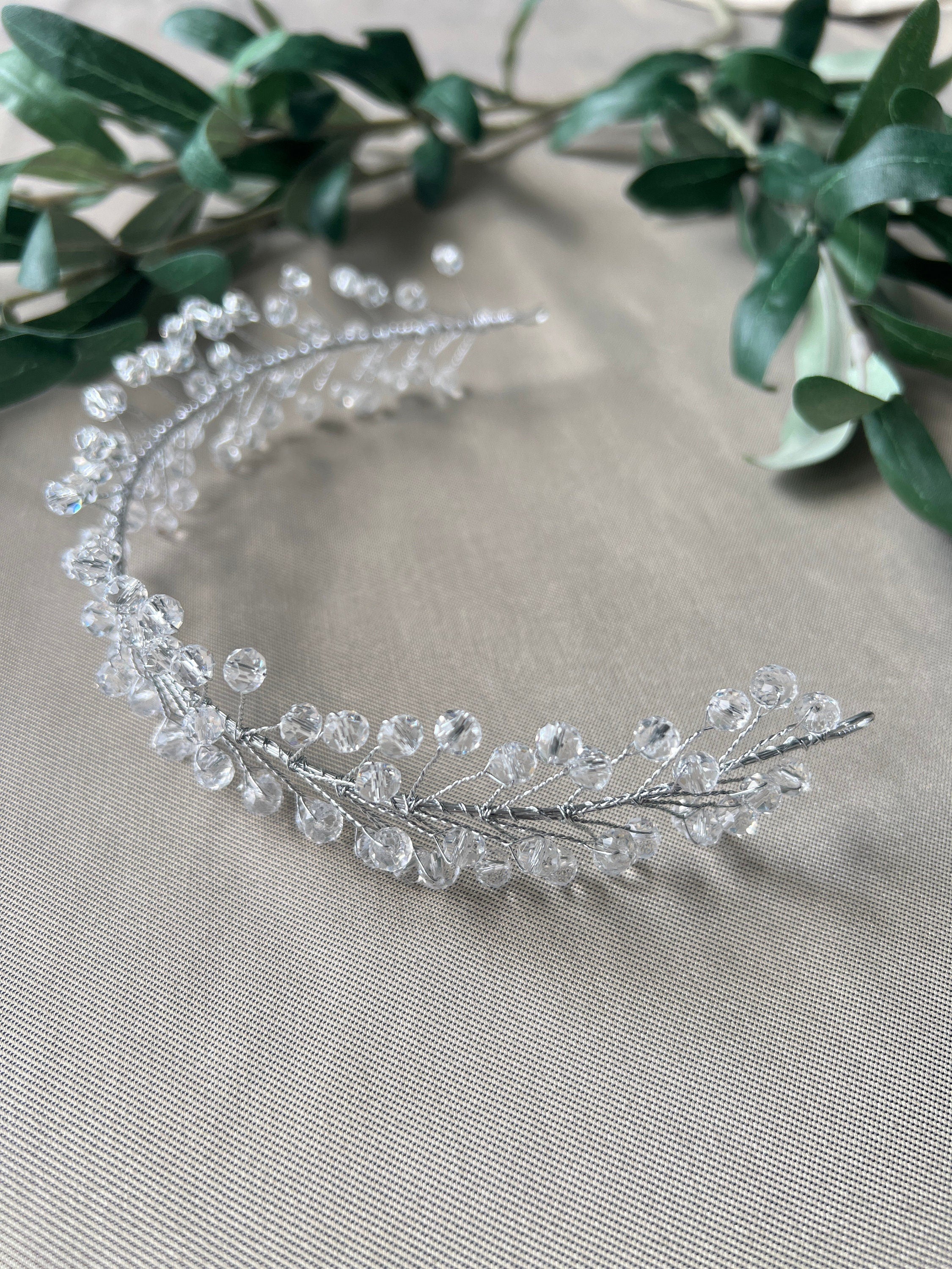 Braut Haarschmuck, Silber mit Perlen, Hochzeit Braut, Brautschmuck, Hochzeitshaarband, Haarreif, Haarkranz, glitzernde Haarranke, Haarrebe-Brauthaarschmuck-Schmuckblüte