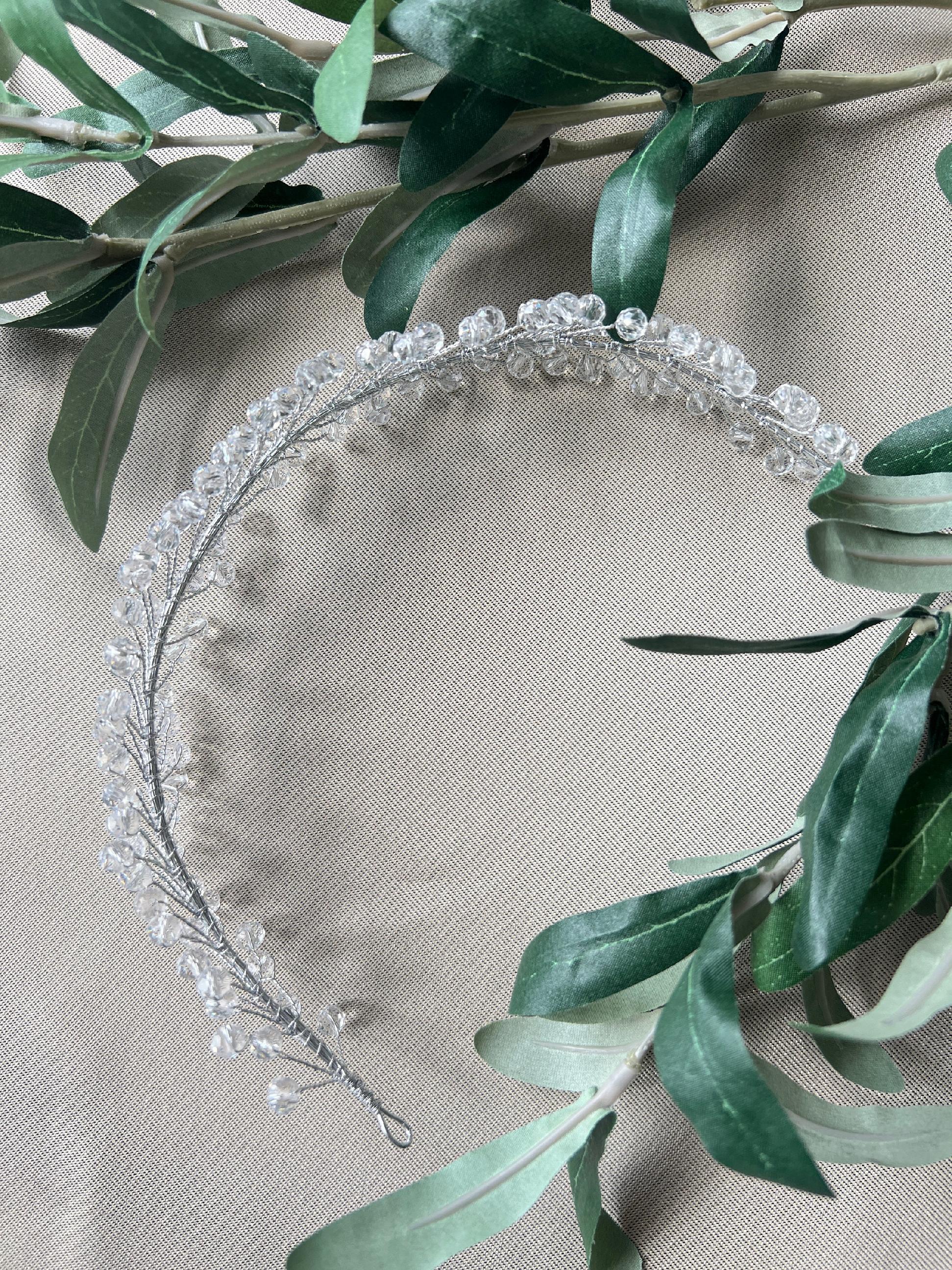 Braut Haarschmuck, Silber mit Perlen, Hochzeit Braut, Brautschmuck, Hochzeitshaarband, Haarreif, Haarkranz, glitzernde Haarranke, Haarrebe-Brauthaarschmuck-Schmuckblüte