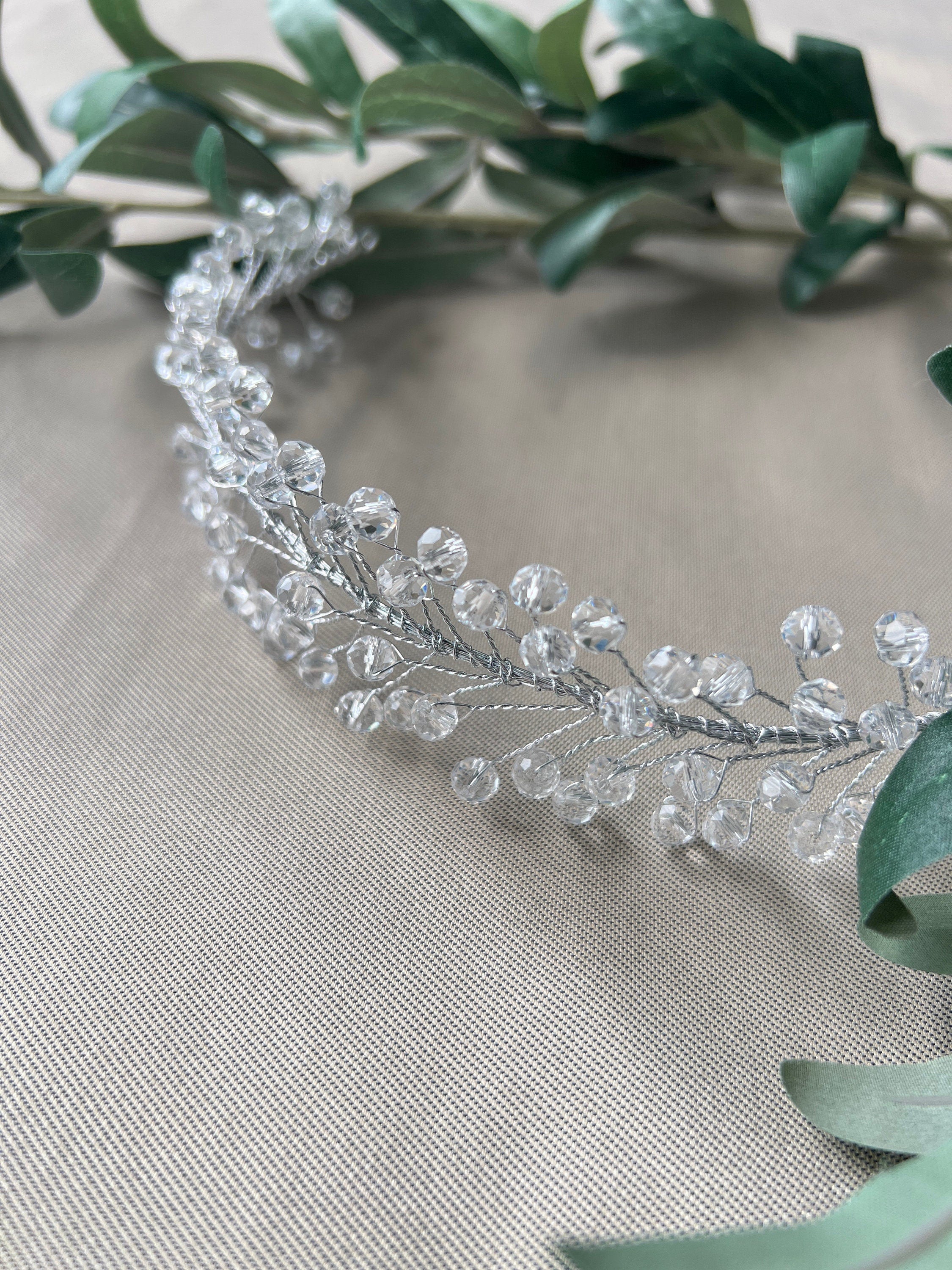 Braut Haarschmuck, Silber mit Perlen, Hochzeit Braut, Brautschmuck, Hochzeitshaarband, Haarreif, Haarkranz, glitzernde Haarranke, Haarrebe-Brauthaarschmuck-Schmuckblüte