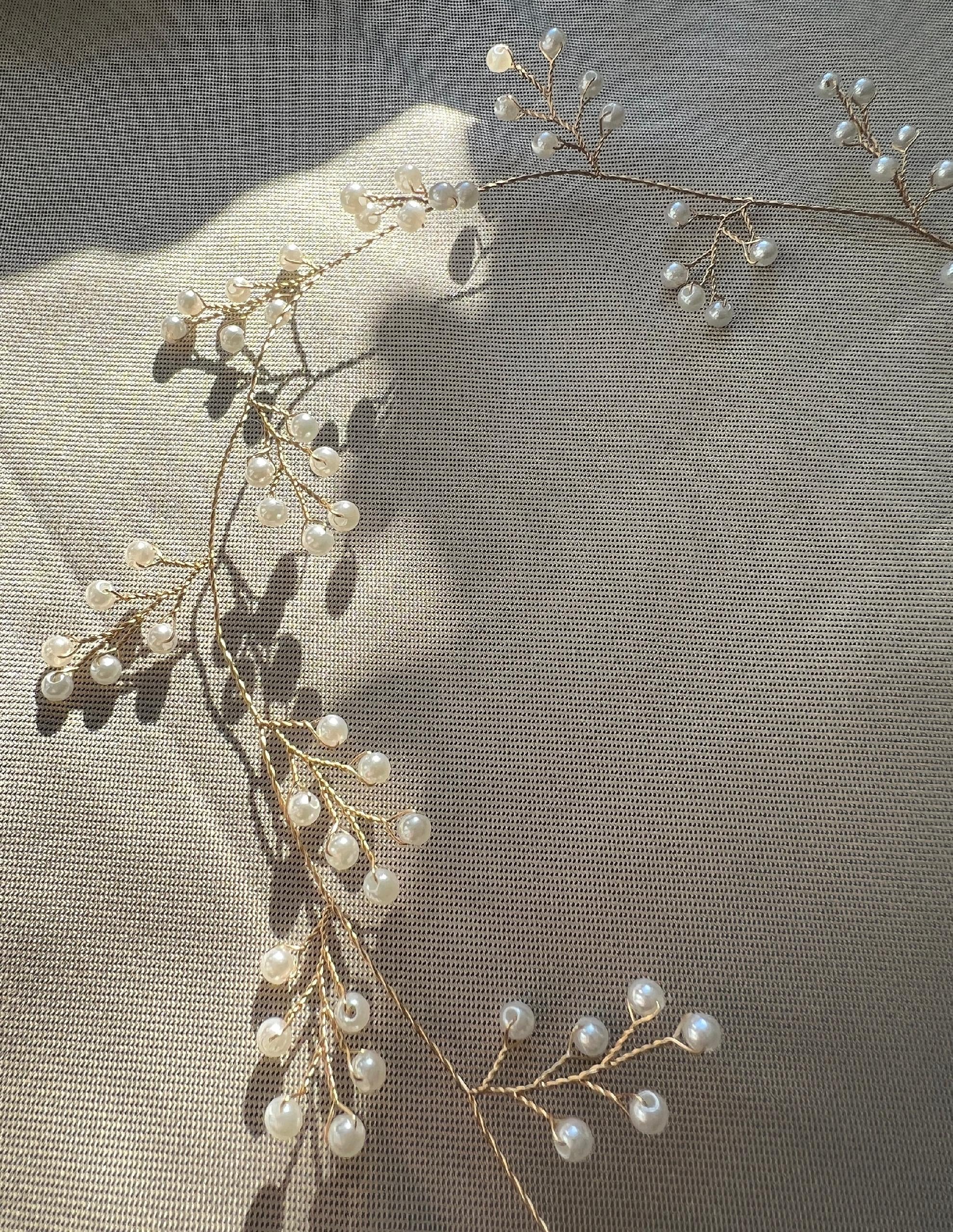 Braut Haarschmuck, gold mit Perlen, Hochzeit, Brautschmuck, Hochzeitshaarband, Haarkranz, Haarranke-Brauthaarschmuck-Schmuckblüte