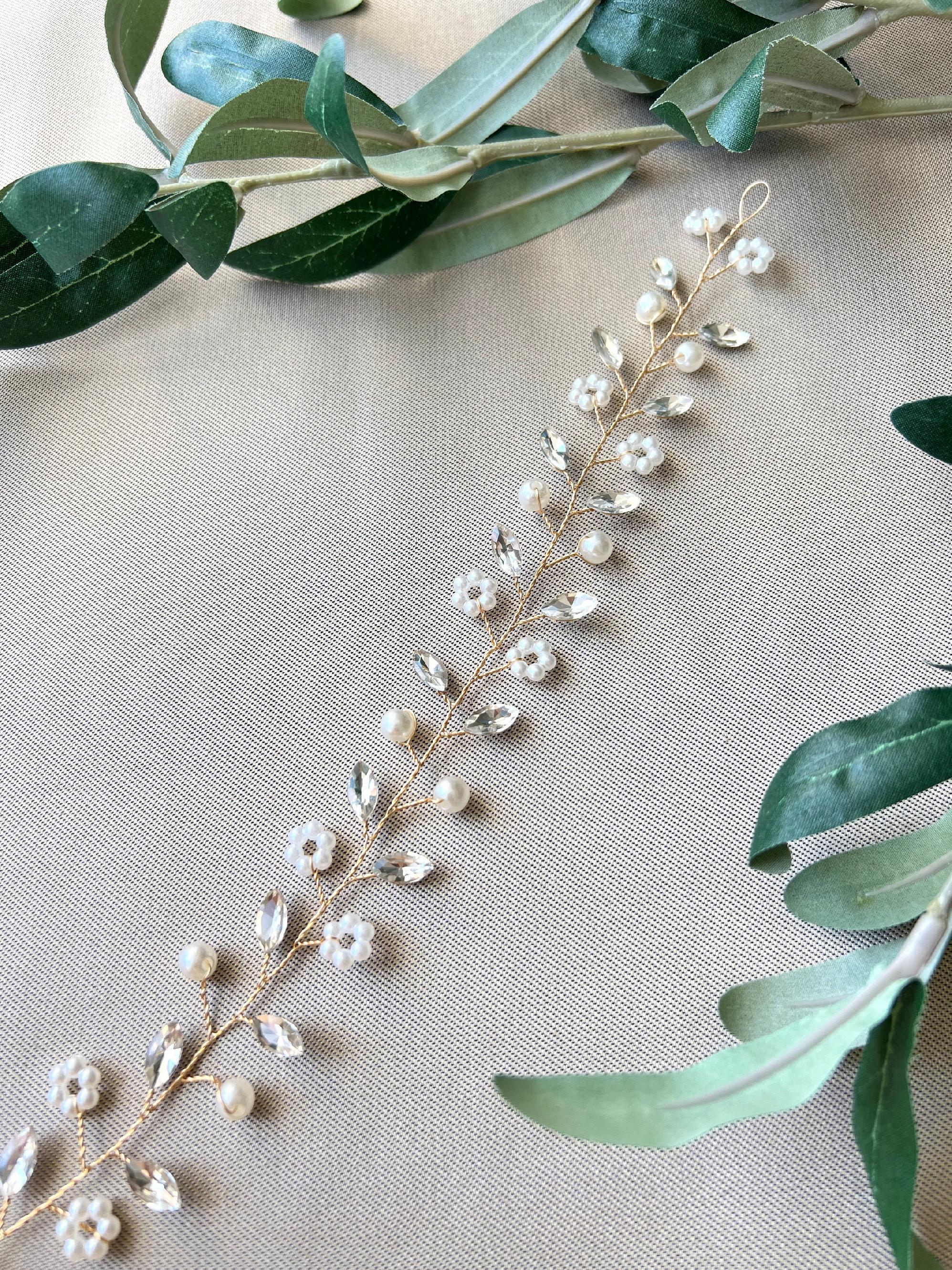 Braut Haarschmuck, gold mit Perlen und Strass, Hochzeit, Brautschmuck, Hochzeitshaarband, Haarkranz, Haarranke, Haarrebe-Brauthaarschmuck-Schmuckblüte