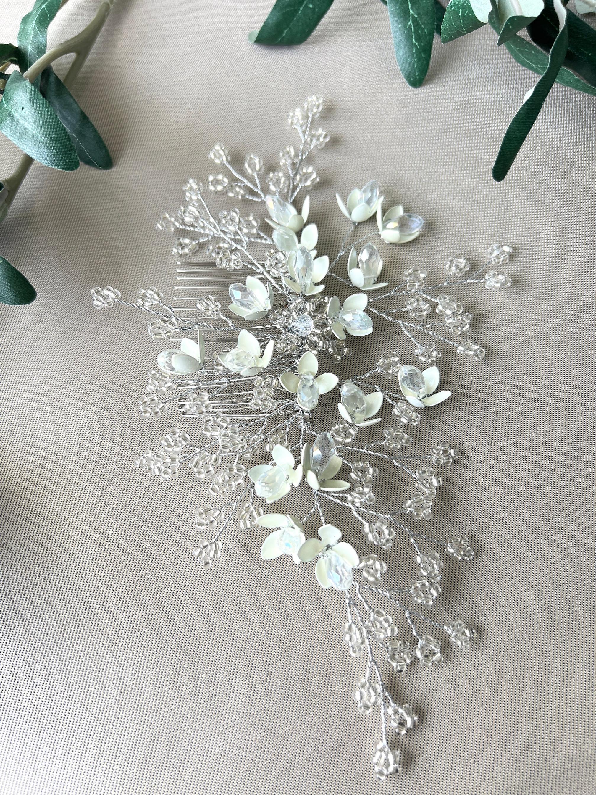 Braut Haarschmuck, großer Perlen Haarkamm, Silber, transparent, Blüten, floral, Hochzeit, Brauthaarschmuck, Brautfrisur, Kopfschmuck-Brauthaarschmuck-Schmuckblüte