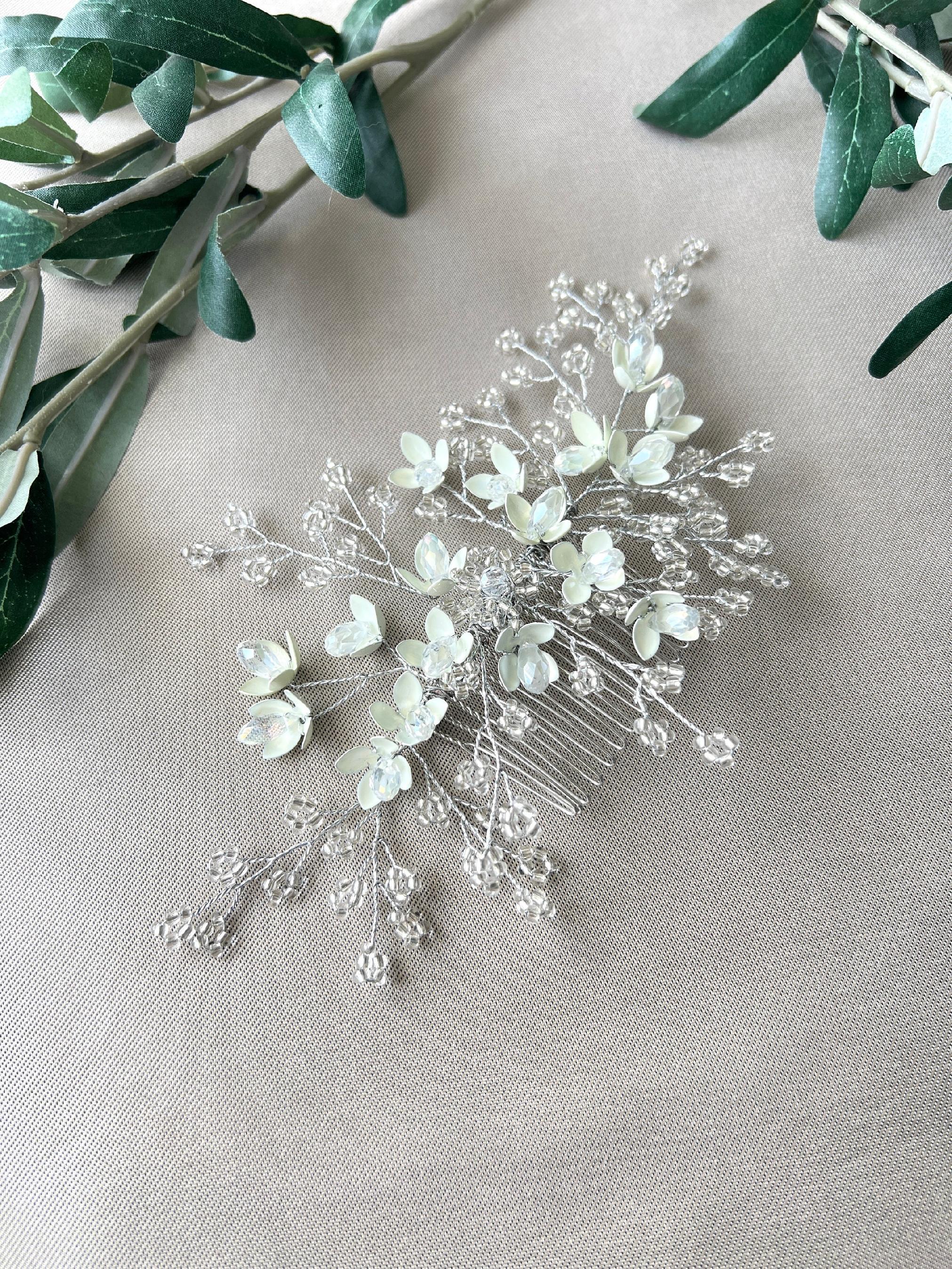 Braut Haarschmuck, großer Perlen Haarkamm, Silber, transparent, Blüten, floral, Hochzeit, Brauthaarschmuck, Brautfrisur, Kopfschmuck-Brauthaarschmuck-Schmuckblüte