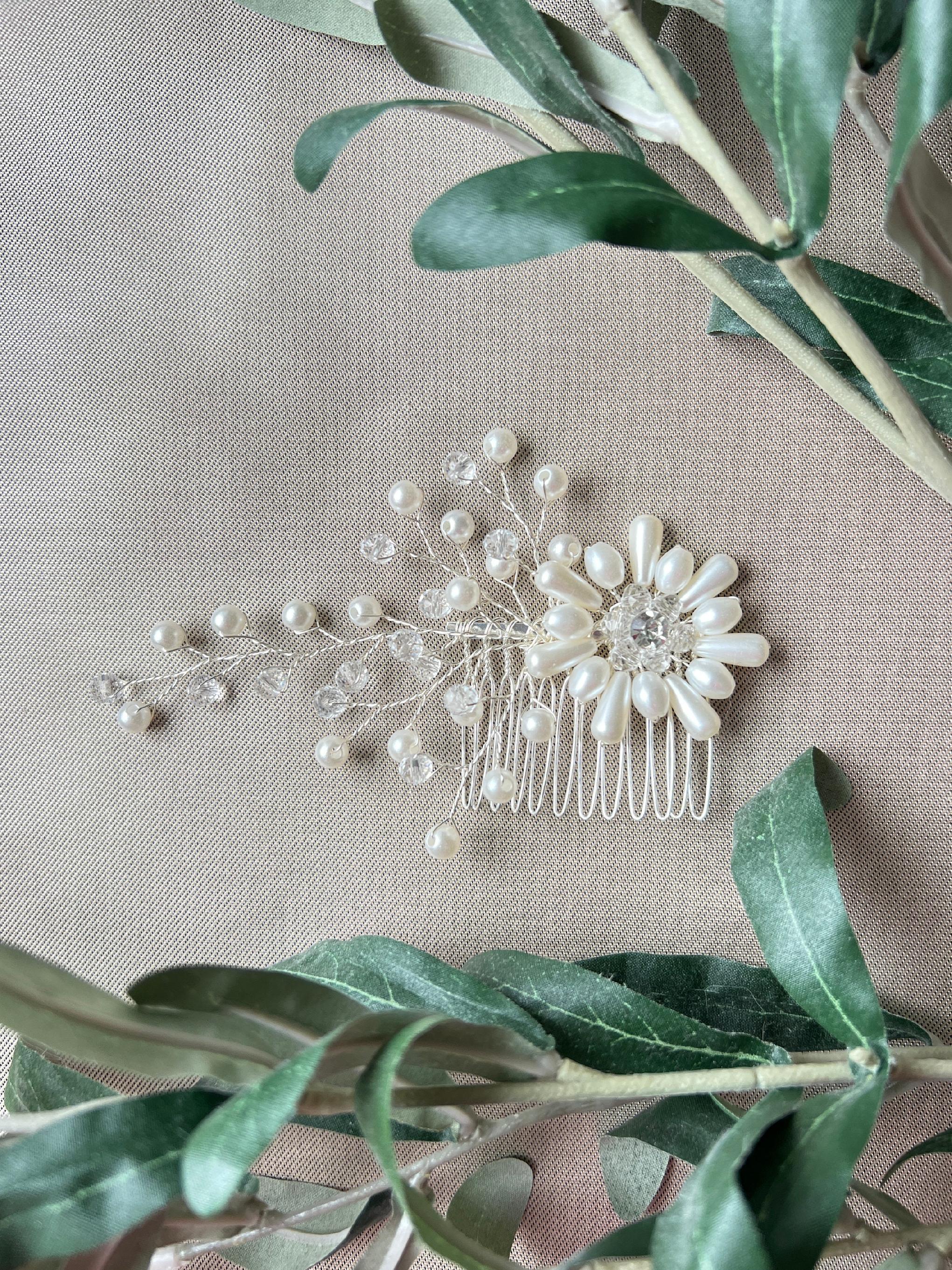 Braut Haarschmuck in Silber, Haarkamm, Perlen, Hochzeit, Blume Floraler Kopfschmuck, Brautjungfer, hochwertiger Brauthaarschmuck-Brauthaarschmuck-Schmuckblüte