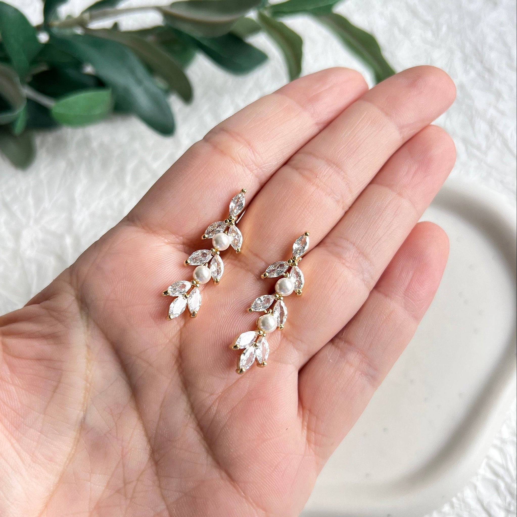 Elegante Brautohrringe, glaenzende Ohrringe fuer die Braut, Gold oder Silber, Brautschmuck, funkelnde Ohrstecker, Schmuck Hochzeit, Hochzeitsschmuck, hochwertiger Damenschmuck, Geschenk fuer Sie, Weddinginspiration,Brautjungfer, Geburtstagsgeschenk, Valentinstag 