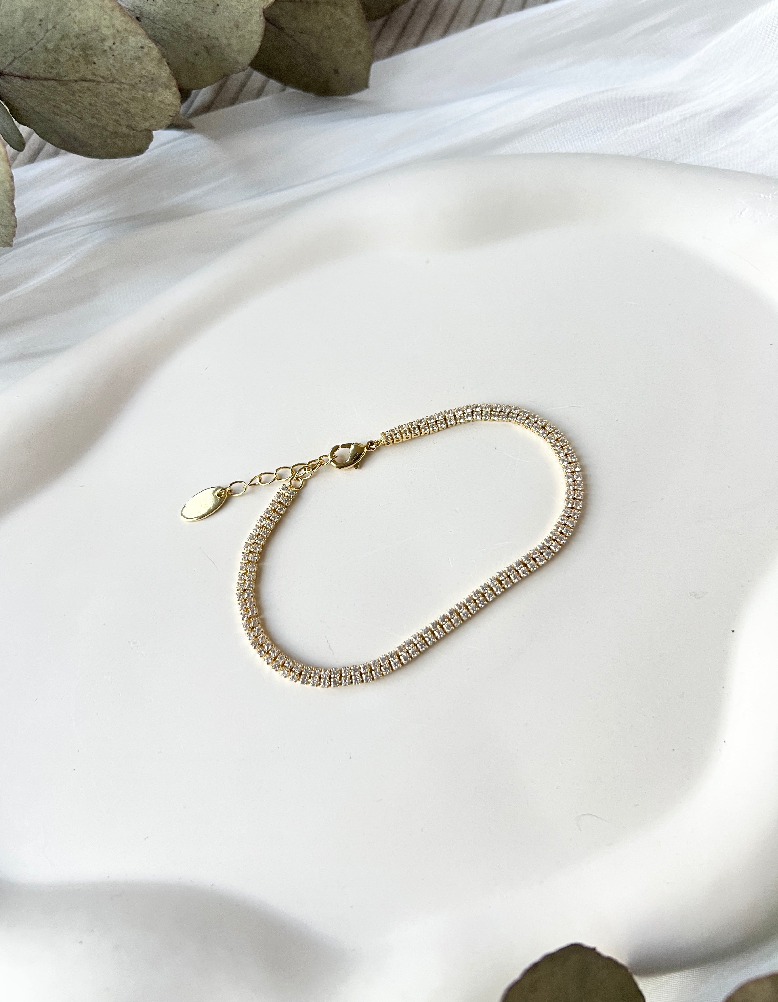 Armband, gold, feine Strasssteine, Tennisarmband, Tennis Bracelet, goldener Brautschmuck, glänzendes Brautarmband, edler Schmuck für die Hochzeit, Standesamt Tennisbracelet, Geschenk für Sie, Weihnachtsgeschenk für Frauen, Schmuckbluete