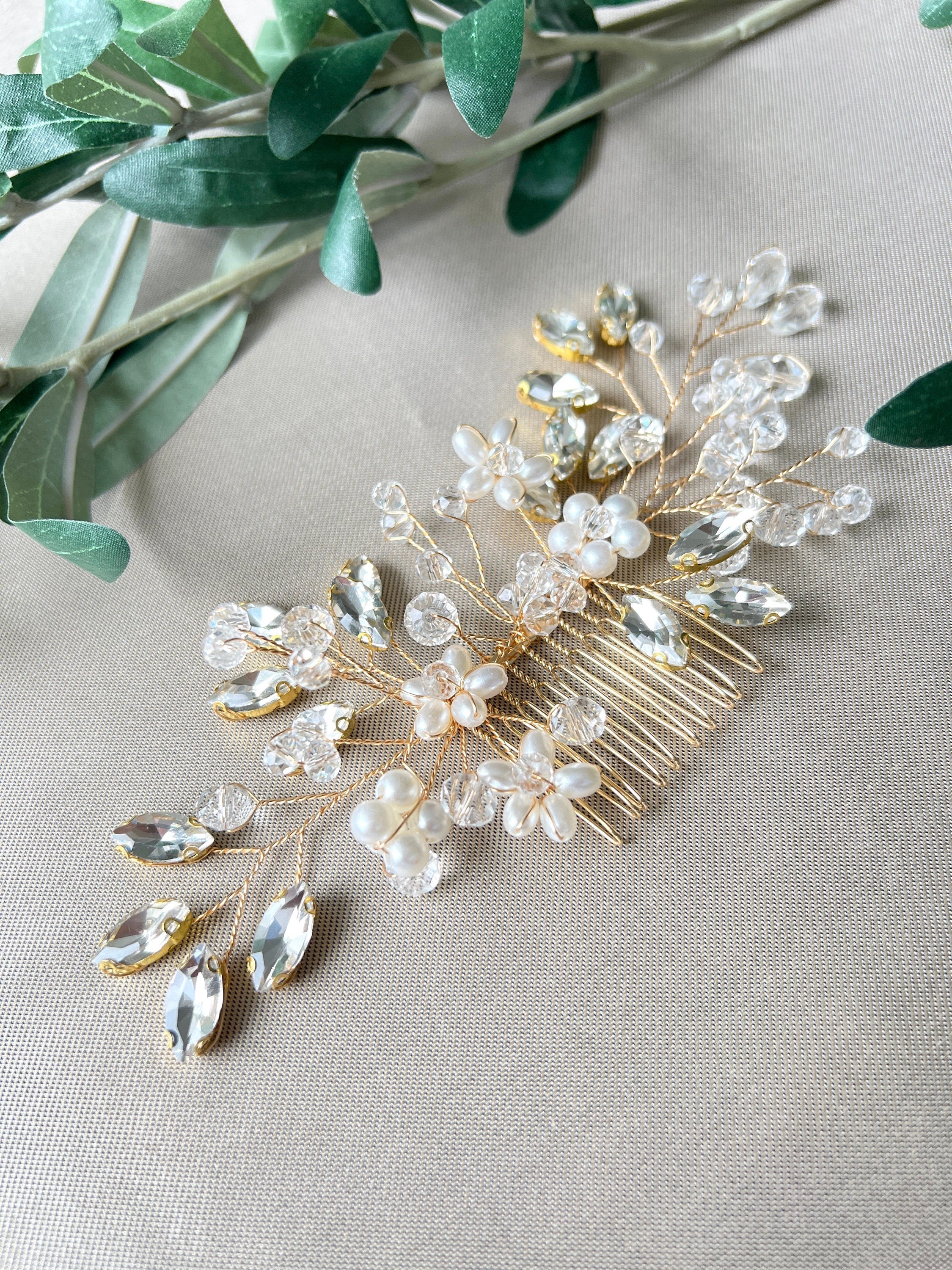 Brauthaarschmuck Haarkamm Blumen Perlen goldener Haarschmuck Hochzeit Braut Kopfschmuck Brautfrisur-Brauthaarschmuck-Schmuckblüte