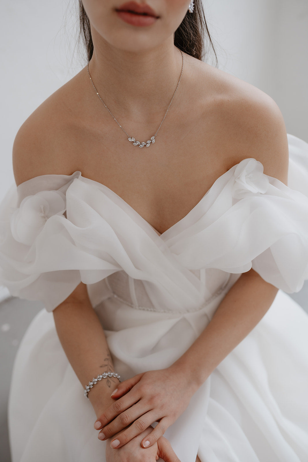 Silberne Halskette, Braut, funkelnde Kette,  Cubic-Zirconia-Steine, hochwertiger Brautschmuck, Brautjungfernschmuck Hochzeit, Standesamt, Brautjungfer, Geschenk fuer Sie, Weihnachtsgeschenk