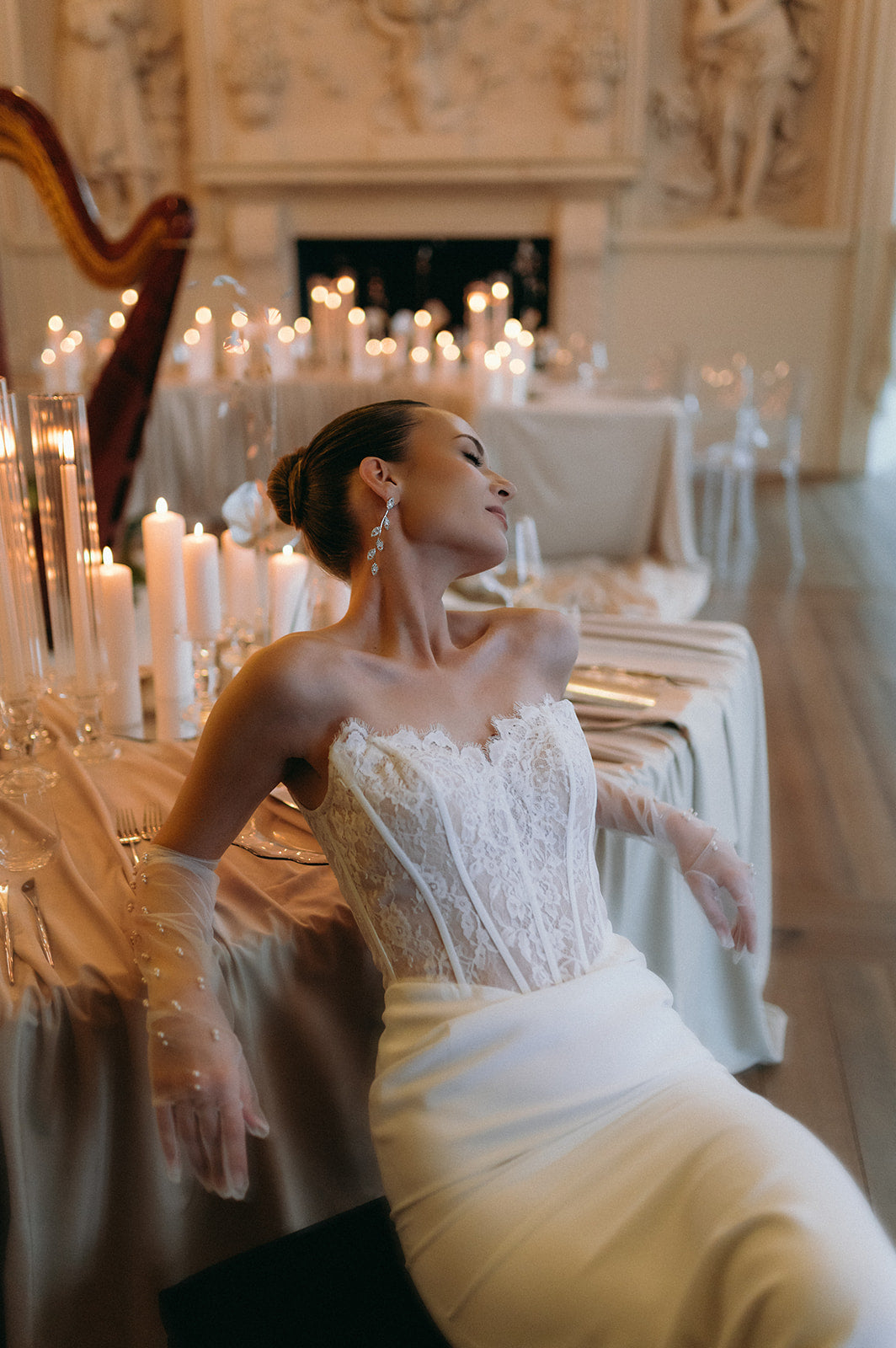 Lange Ohrringe, Blaetterform ,Silber mit Strasssteinen besetzt, Ohrstecker, Brautohrringe, feiner Brautschmuck, elegante Optik, Hochzeit, Hochzeitsschmuck, Trauzeugin, Brautjungfer