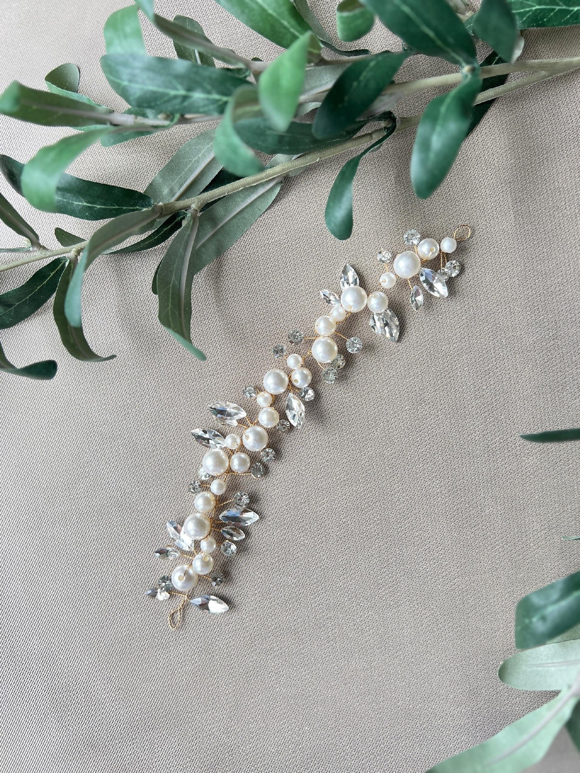 Brautschmuck, Haarranke gold mit Perlen und Strasssteinen, Hochzeit Haarschmuck, Brauthaarschmuck, Hochzeitshaarband, Haarkranz, Haarrebe-Brauthaarschmuck-Schmuckblüte