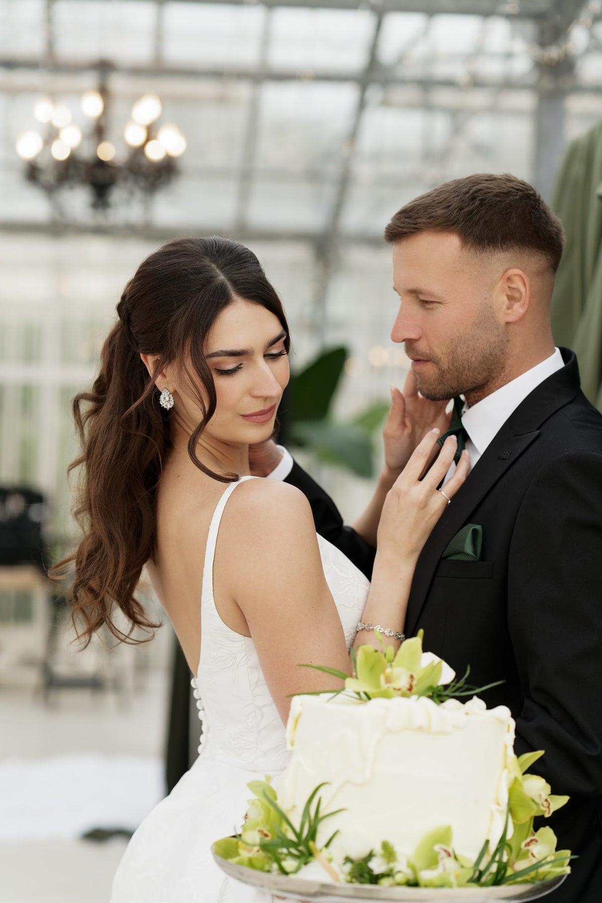 Funkelnde Ohrringe, Silber, Cubic Zirconia, auffallende Ohrstecker, Brautschmuck, glänzende Brautohrringe, eleganter Schmuck Standesamt, modern, Hochzeit