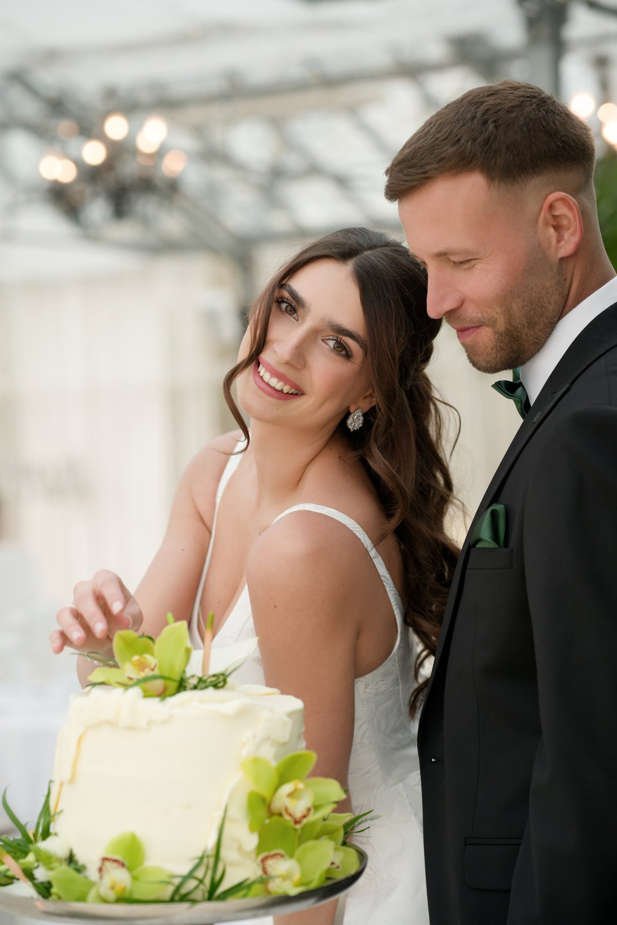 Funkelnde Ohrringe, Silber, Cubic Zirconia, auffallende Ohrstecker, Brautschmuck, glänzende Brautohrringe, eleganter Schmuck Standesamt, modern, Hochzeit