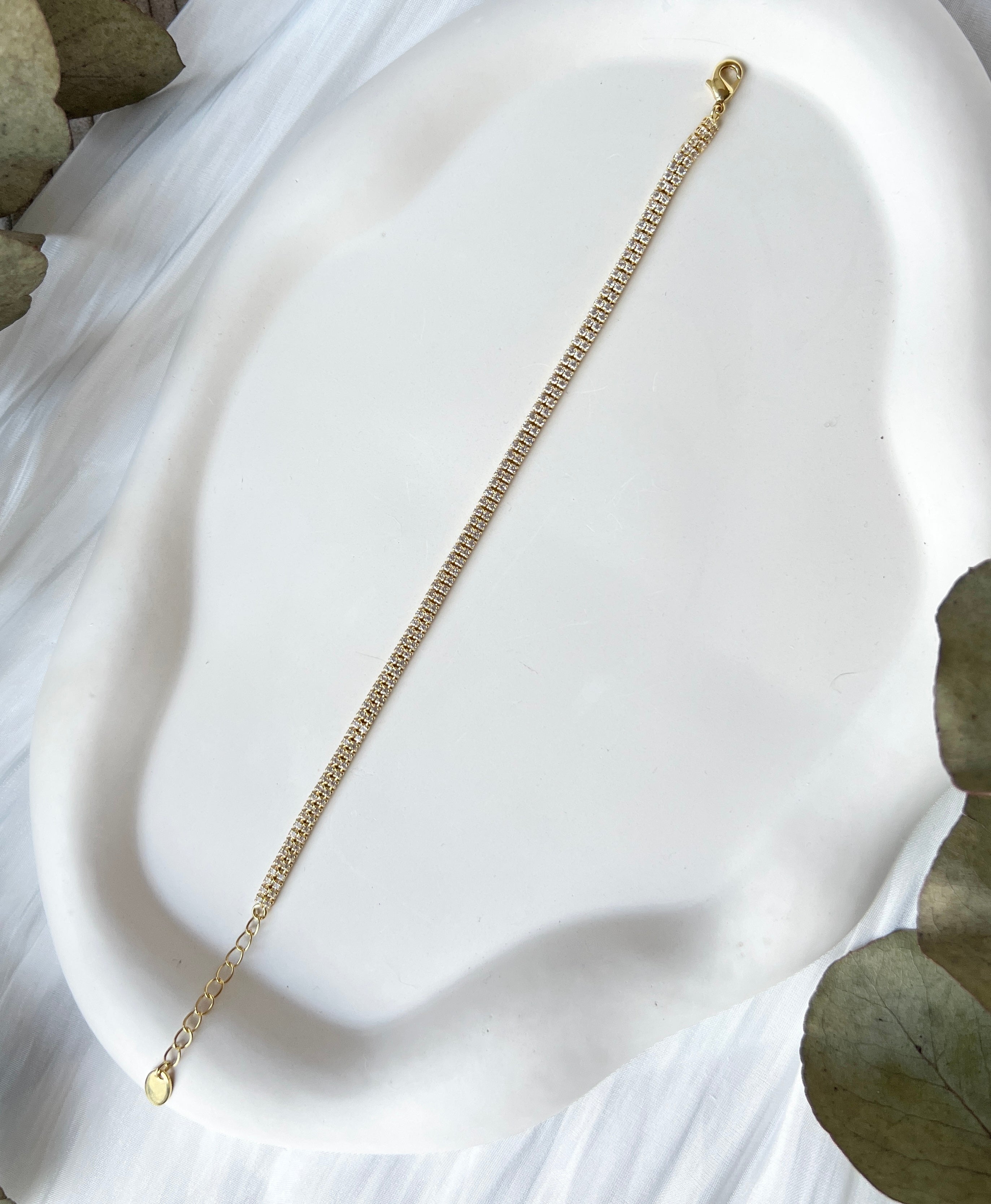 Armband, gold, feine Strasssteine, Tennisarmband, Tennis Bracelet, goldener Brautschmuck, glänzendes Brautarmband, edler Schmuck für die Hochzeit, Standesamt Tennisbracelet, Geschenk für Sie, Weihnachtsgeschenk für Frauen, Schmuckbluete