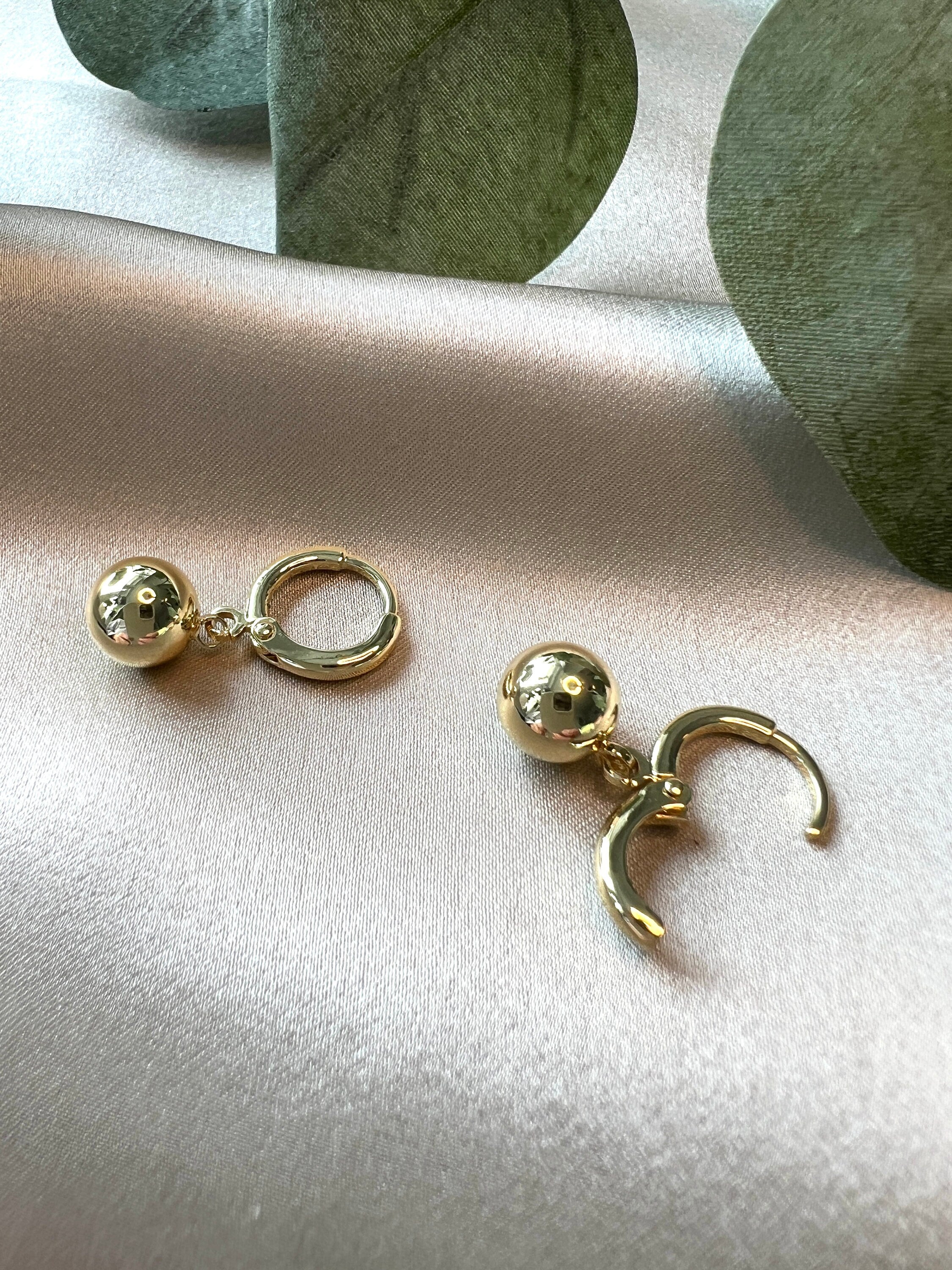 Creolen Ohrringe mit Perlenanhängern, gold, eleganter Schmuck für Frauen, Hängeohrringe-Ohrringe-Schmuckblüte