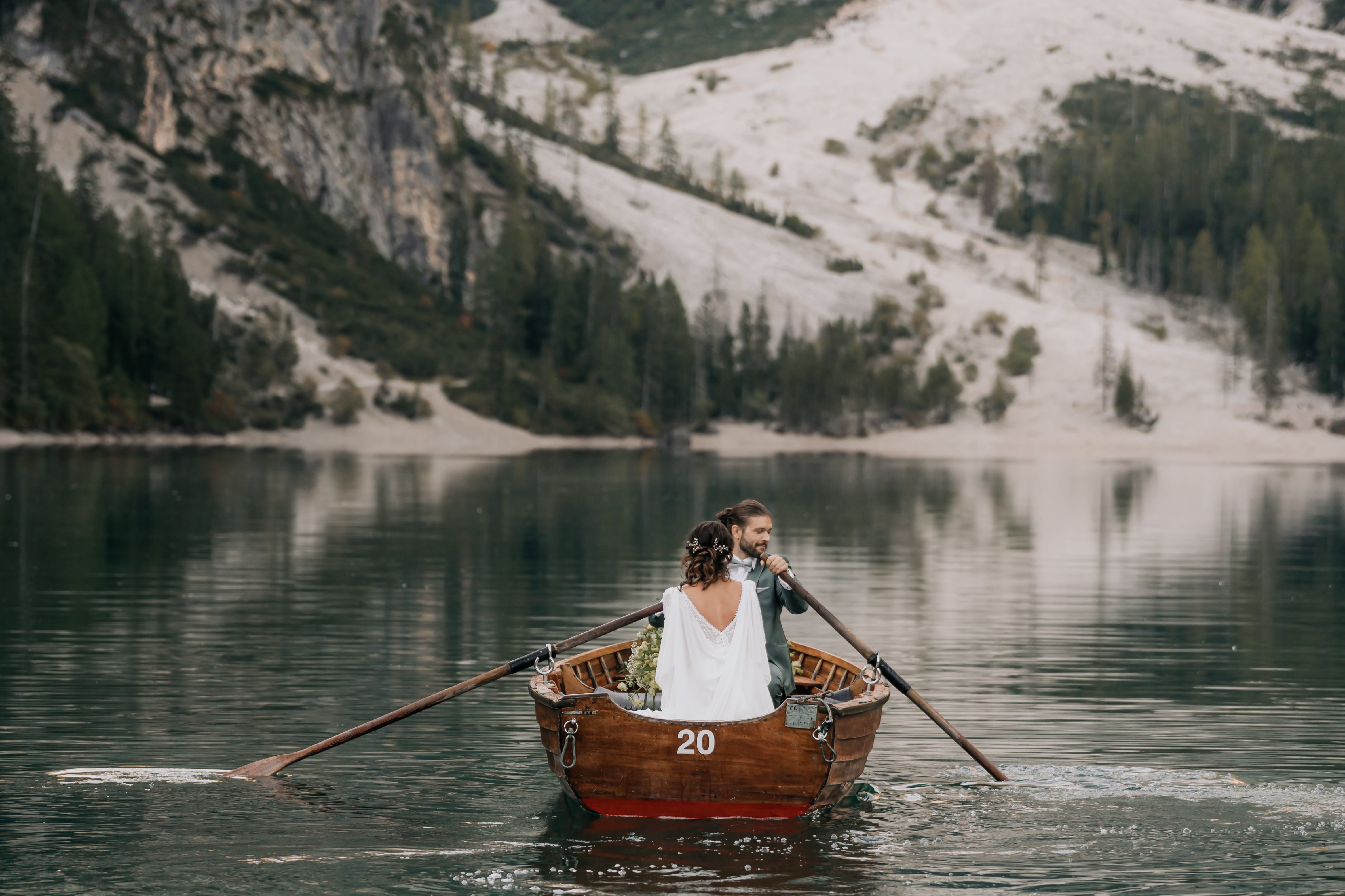 Braut Haarschmuck Set 3 Stück Haarspange gold mit weißen Perlen Haarnadeln Brautschmuck Hochzeitsschmuck Brautjungfer Trauzeugin Hochzeit-Brauthaarschmuck-Schmuckblüte