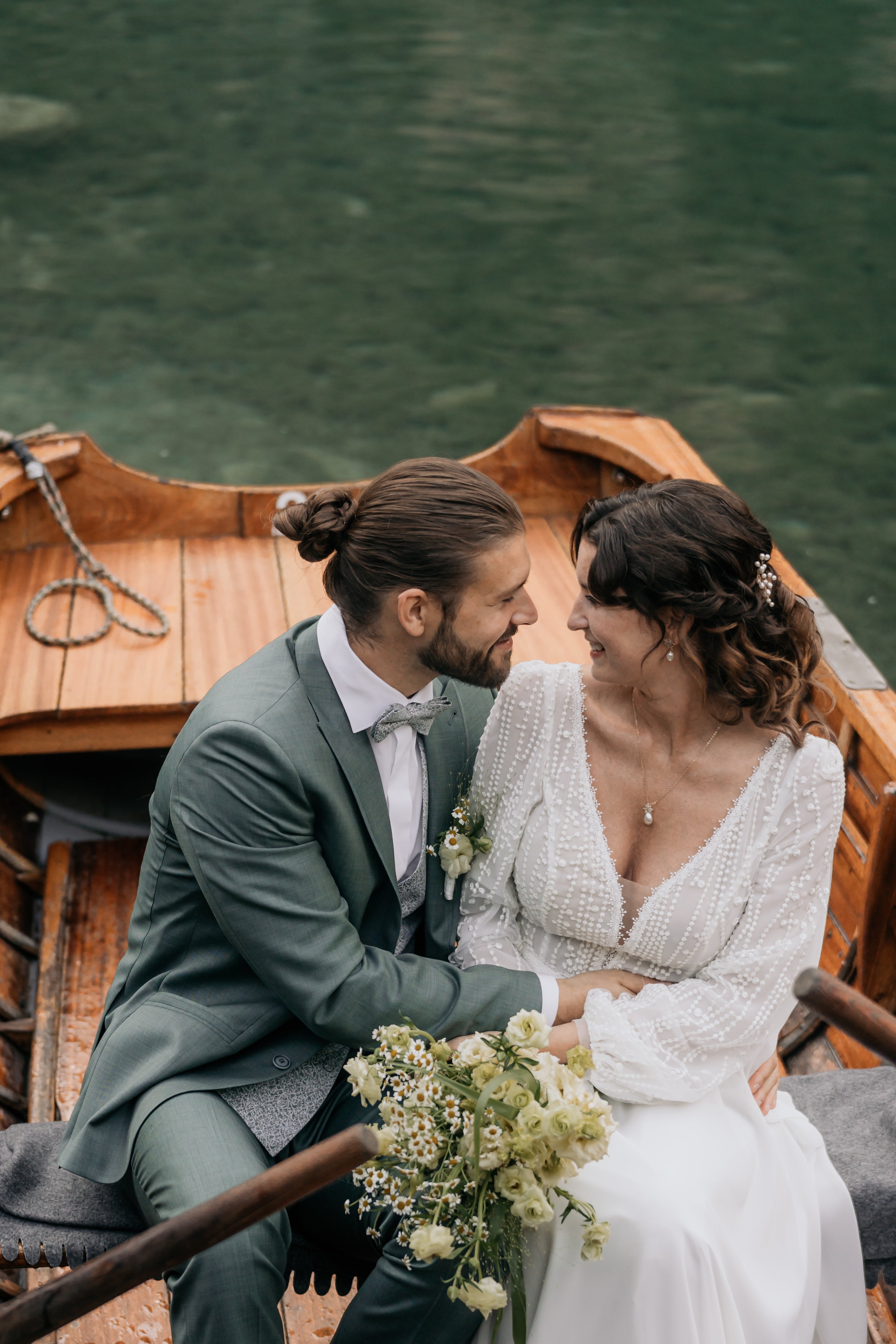 Braut Haarschmuck Set 3 Stück Haarspange gold mit weißen Perlen Haarnadeln Brautschmuck Hochzeitsschmuck Brautjungfer Trauzeugin Hochzeit-Brauthaarschmuck-Schmuckblüte