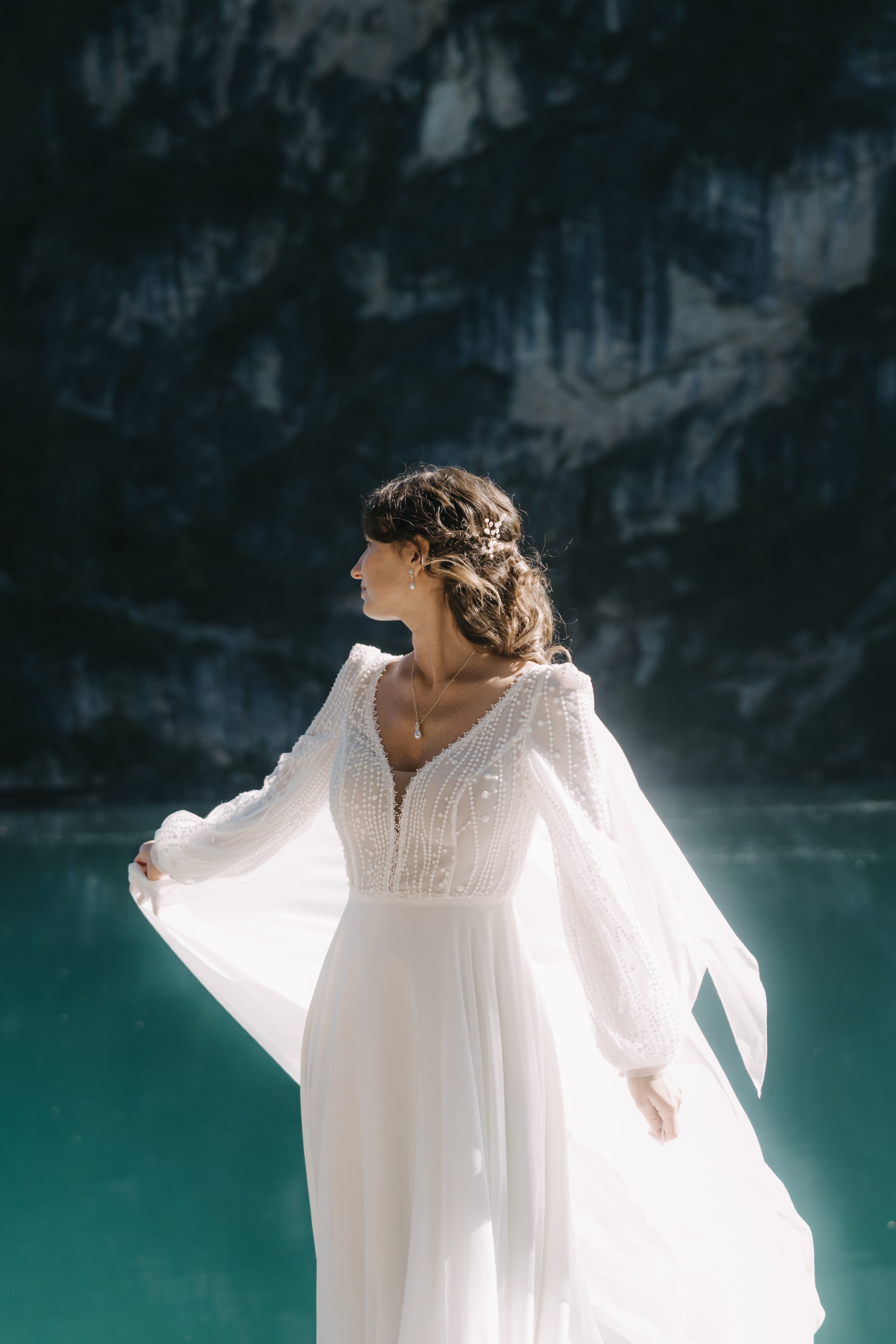 Halskette mit Perlenanhaenger, Gold oder Silber, Perlenschmuck, Brauthalskette, feine Perlenhalskette, Brautschmuck, Schmuck für die Hochzeit, Schmuckbluete