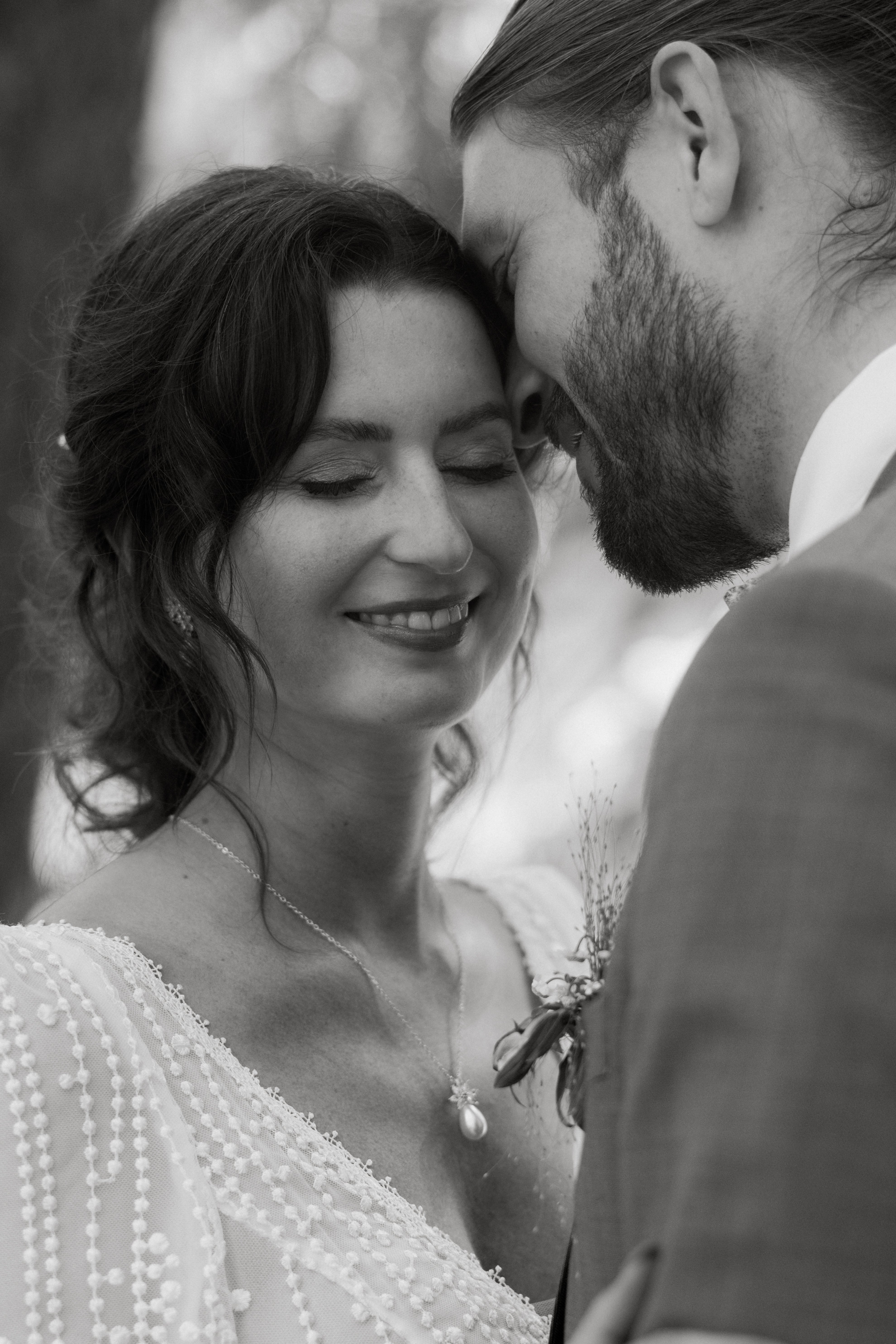 Halskette mit Perlenanhaenger, Gold oder Silber, Perlenschmuck, Brauthalskette, feine Perlenhalskette, Brautschmuck, Schmuck für die Hochzeit, Schmuckbluete