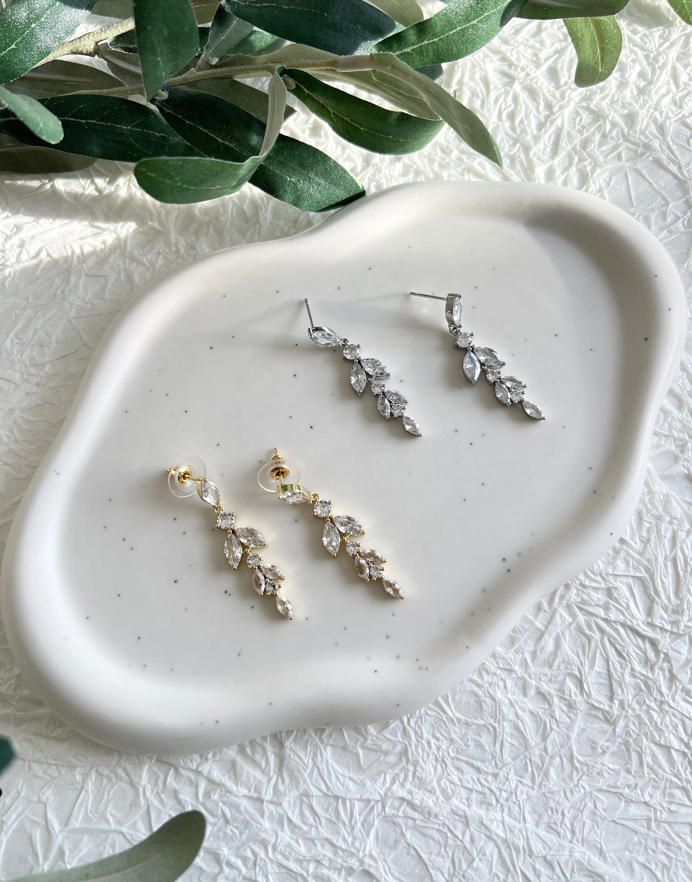 Glaenzende Brautohrringe, funkelnde Cubic Zirkoniasteine, Ohrringe, Silber oder Gold, feiner Brautschmuck, Geschenk für sie, Weihnachtsgeschenk fuer Frauen, Brautjungfer, Geburtstagsgeschenk, Schmuck, Hochzeit