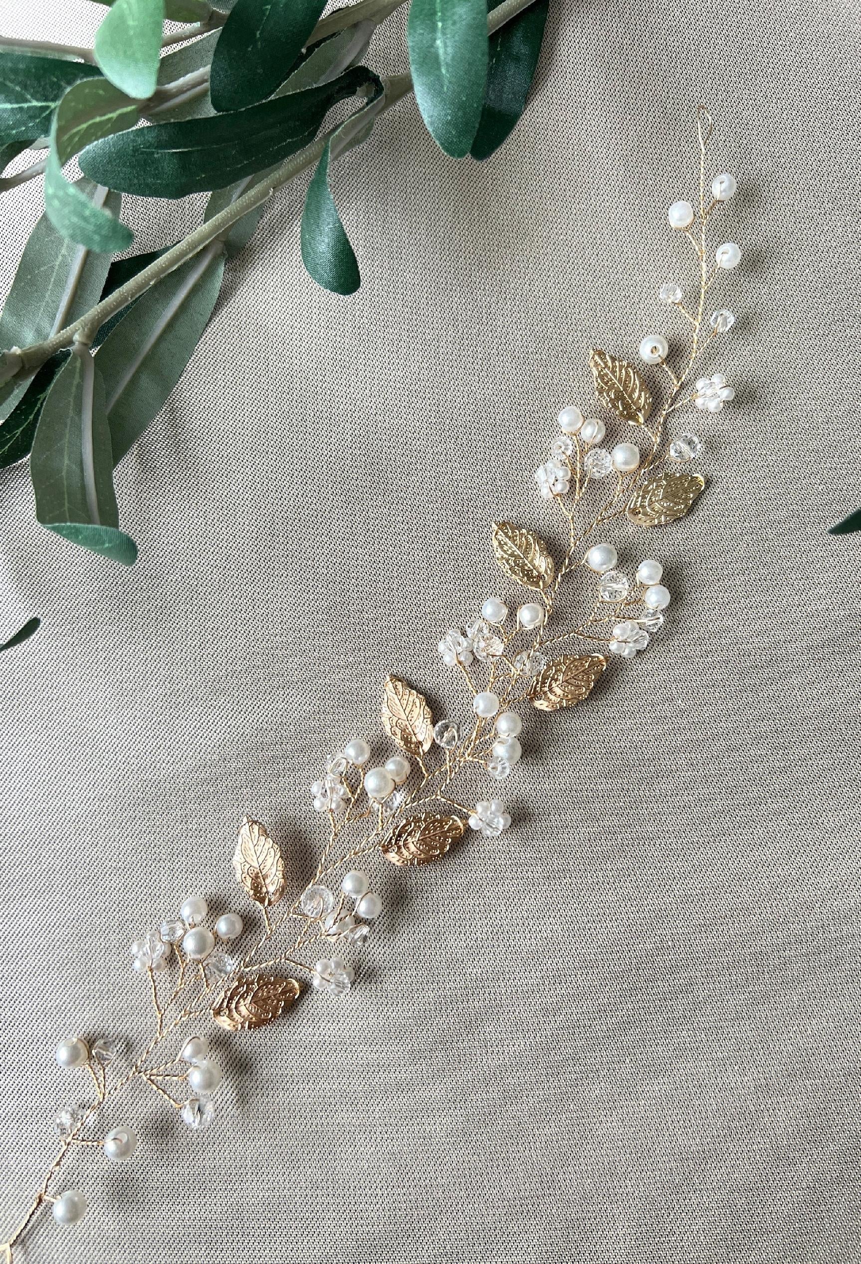 Braut Haarschmuck, gold mit Perlen, Blumen und Blätter, Hochzeit, Brautschmuck, Hochzeitshaarband, Haarkranz, Haarranke, floraler Schmuck-Brauthaarschmuck-Schmuckblüte