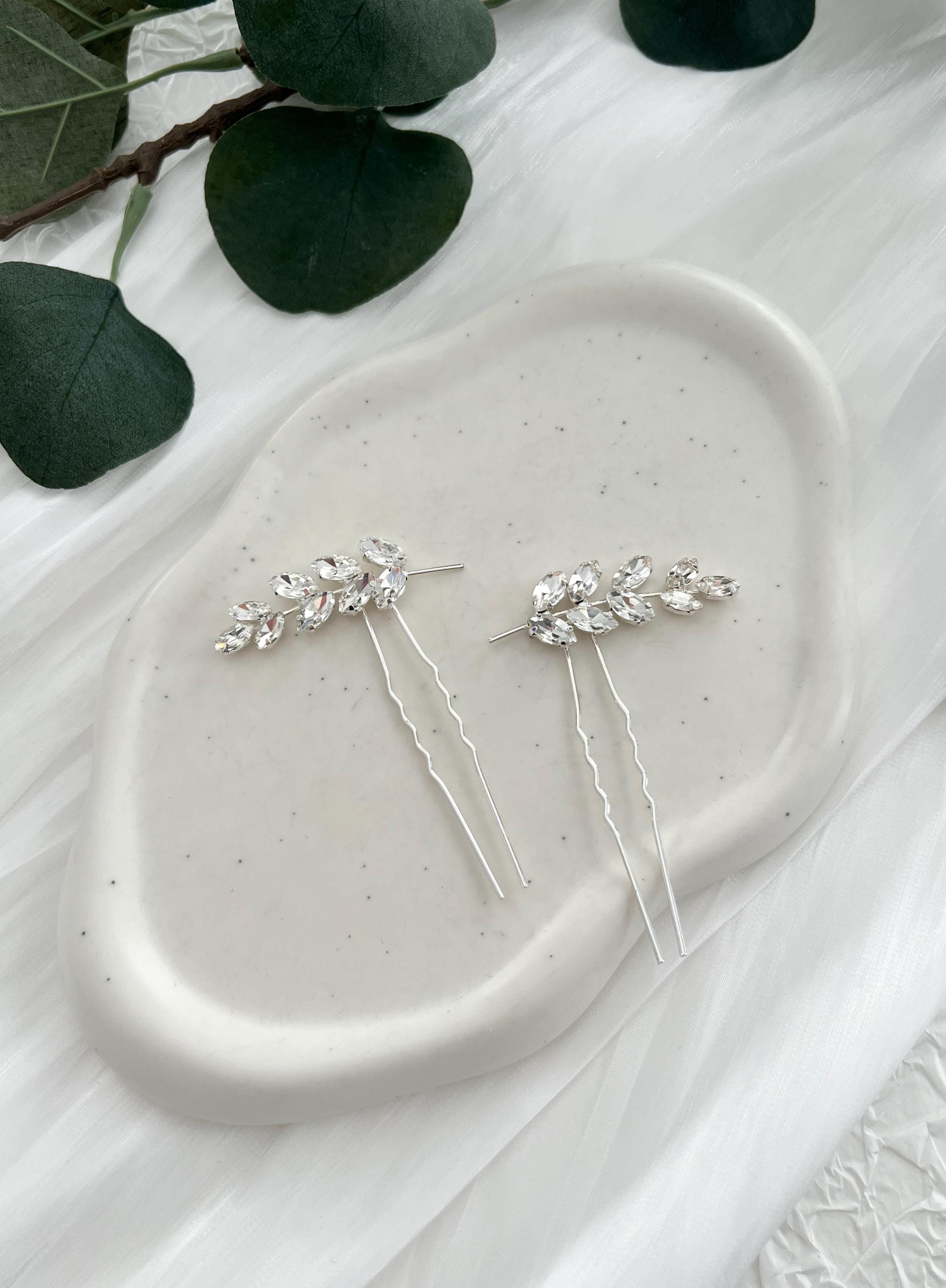 Feine Haarnadeln, 2 Stueck, Brautset, silberne Haarnadeln in Blaetterform, Strassteine, hell Silber, edler Brauthaarschmuck, Brautfrisur, moderner Hochzeitsschmuck, Schmuck Hochzeit, hochwertige Haarspangen