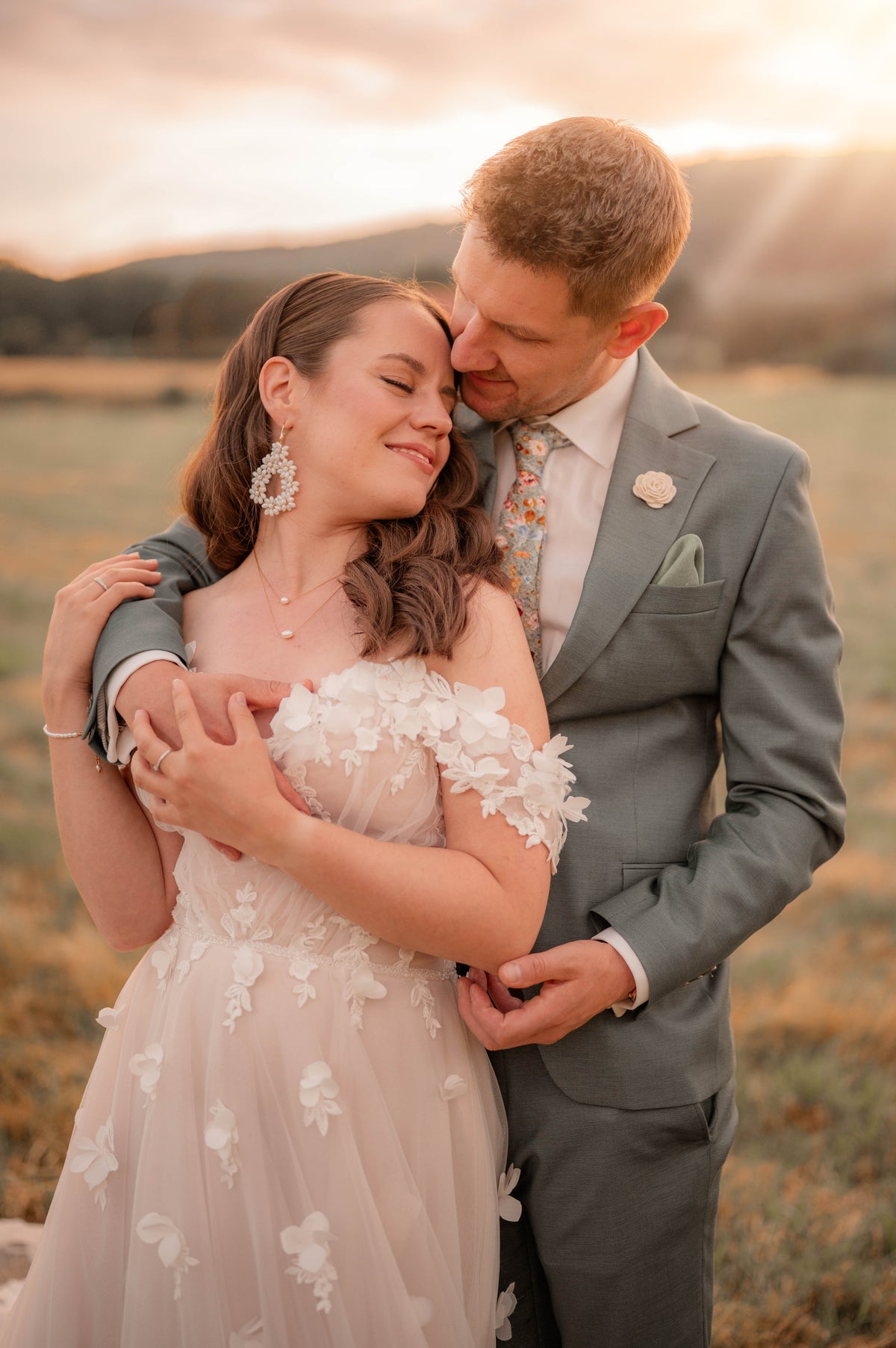 Feine Perlen Halskette, Brauthalskette, Brautschmuck, dünnes Band, Schmuck Hochzeit,Mehrsträngige Kette, Layering Kette, Halskette, Weihnachtsgeschenk, Geschenk fuer Frauen, Schmuckbluete