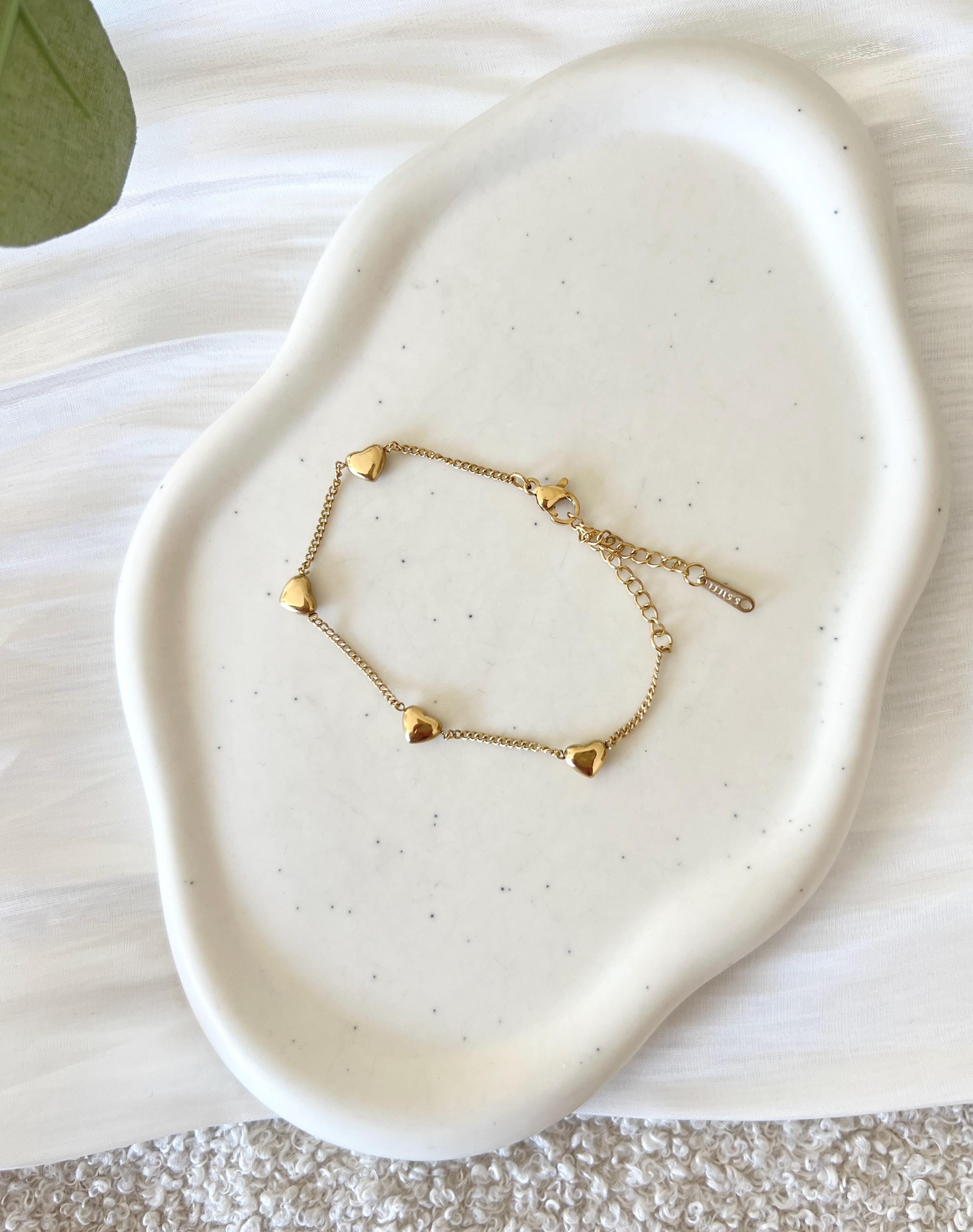 Goldenes Armband mit feinen Herzen, elegantes Brautarmband, Gold, Geschenk fuer Sie, Damenschmuck, edeler Brautschmuck, Herz, Weihnachtsgeschenk, Geburtstagsgeschenk, Trauzeugin, Schmuck Hochzeit