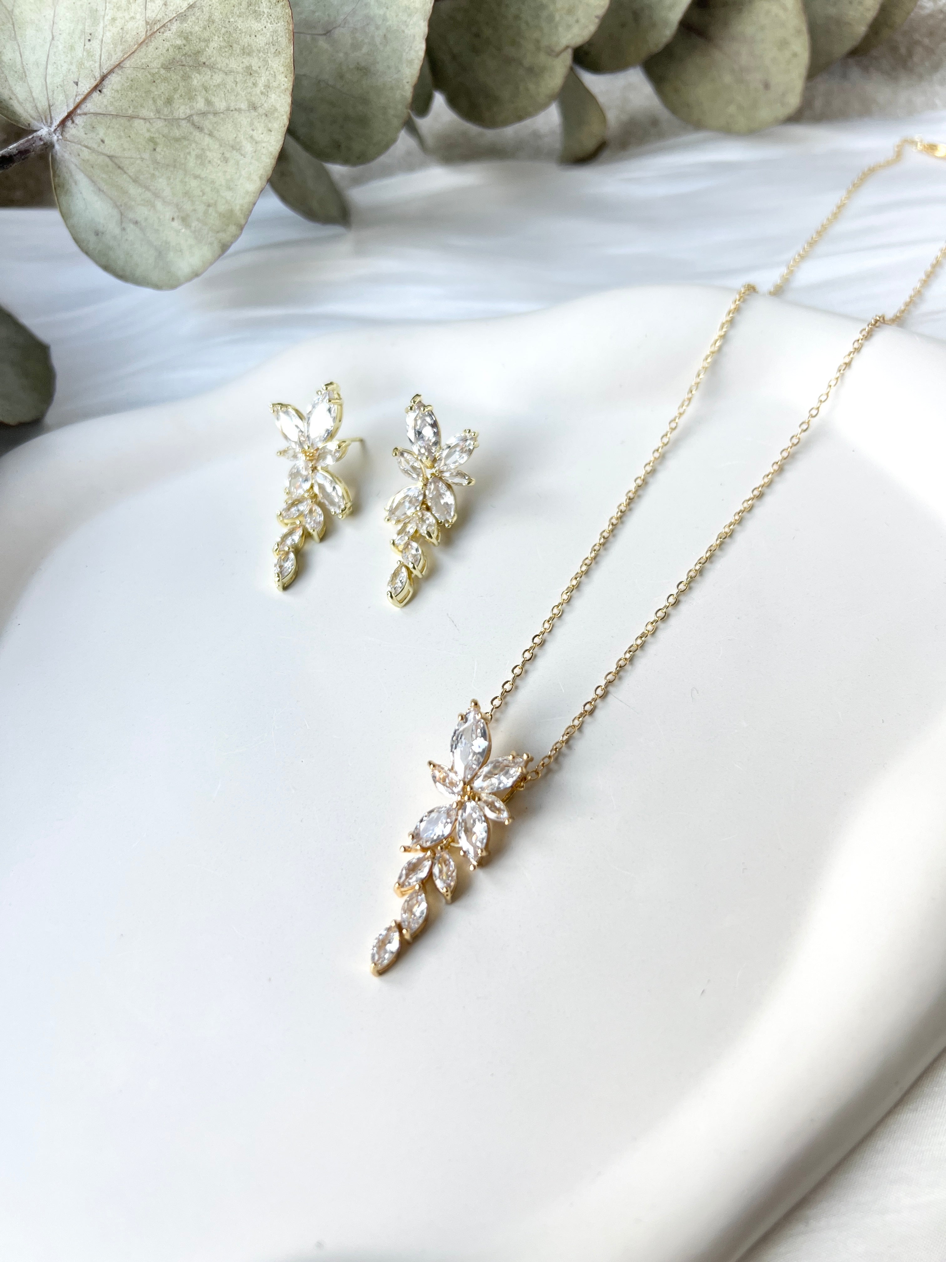 Brautset, Gold, Silber oder Roségold, Halskette und Ohrringe, funkelnde Ohrstecker, glänzende Kette, Brautschmuck