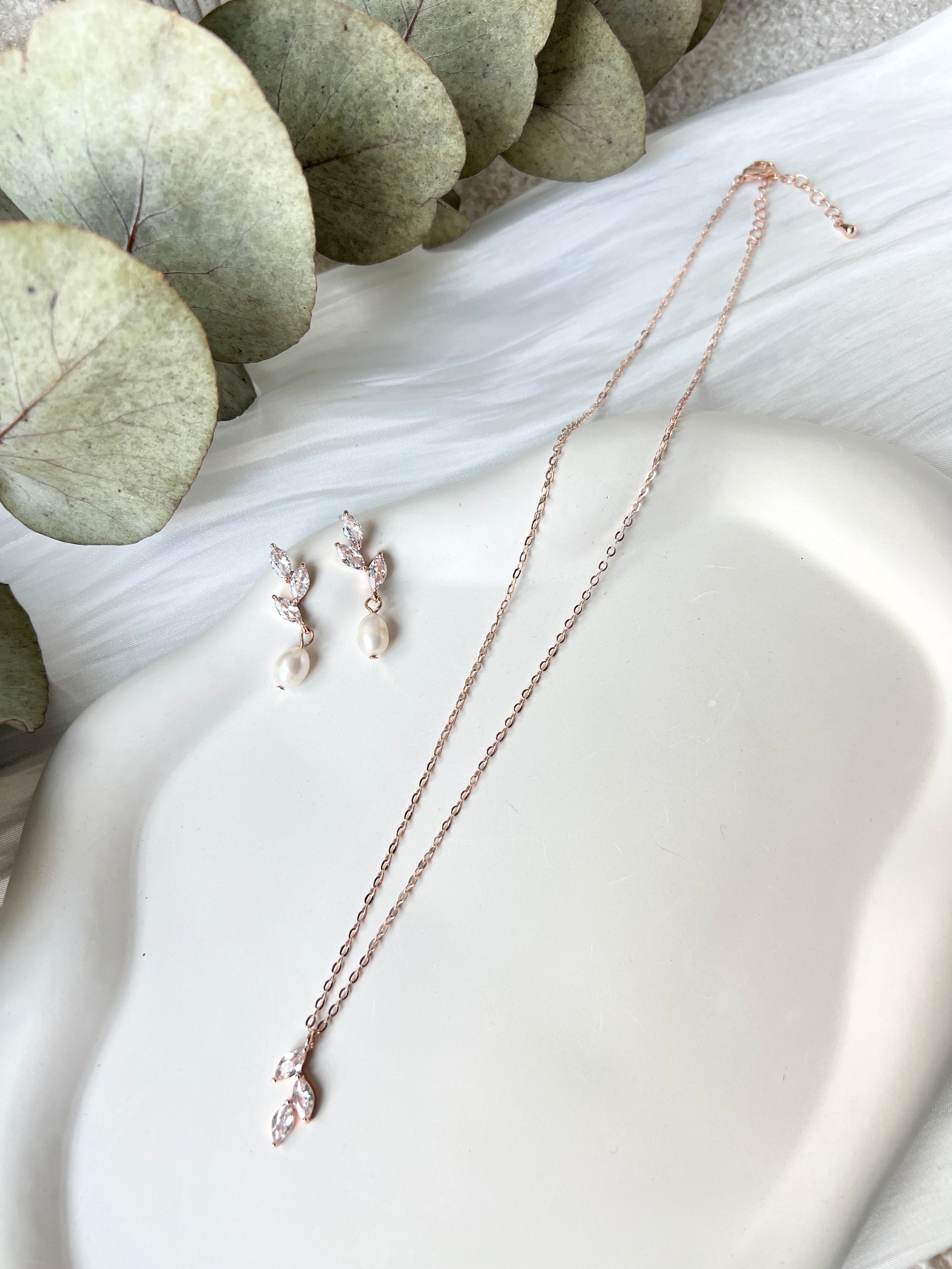 Brautset, Halskette und Ohrringe, funkelnde Zirkoniasteine, Perlenohrringe, Brautschmuck
