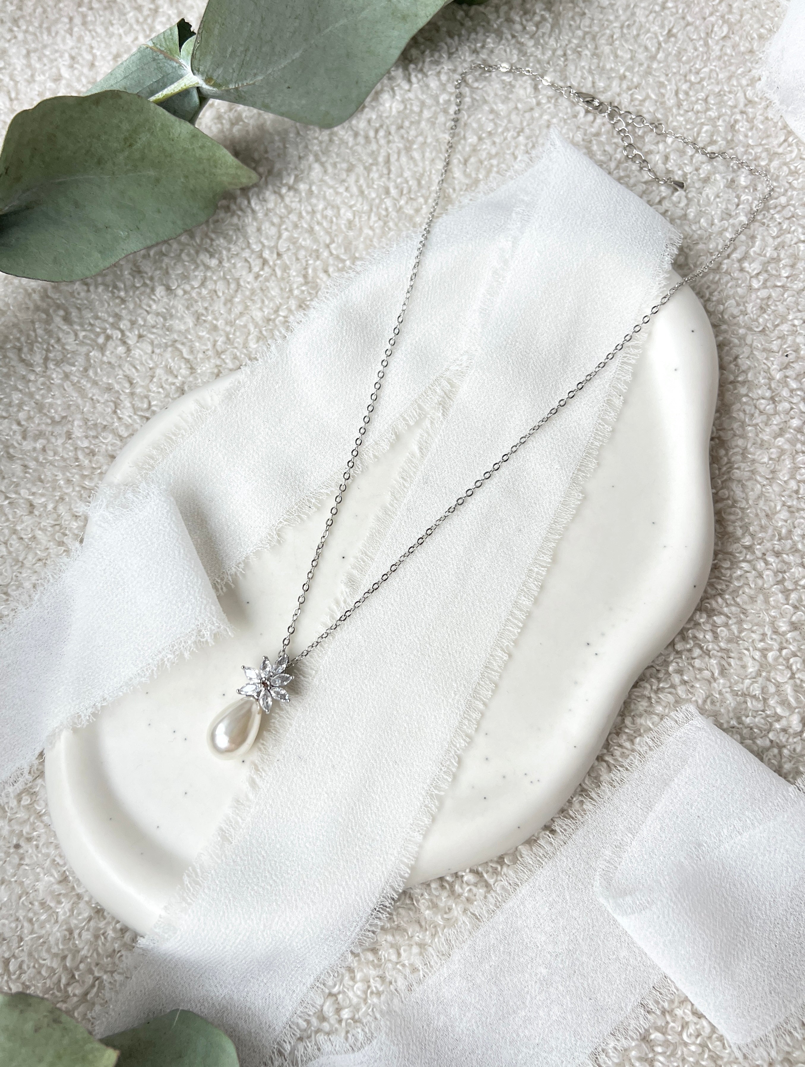 Halskette mit Perlenanhänger - Gold oder Silber, Brauthalskette, Brautschmuck