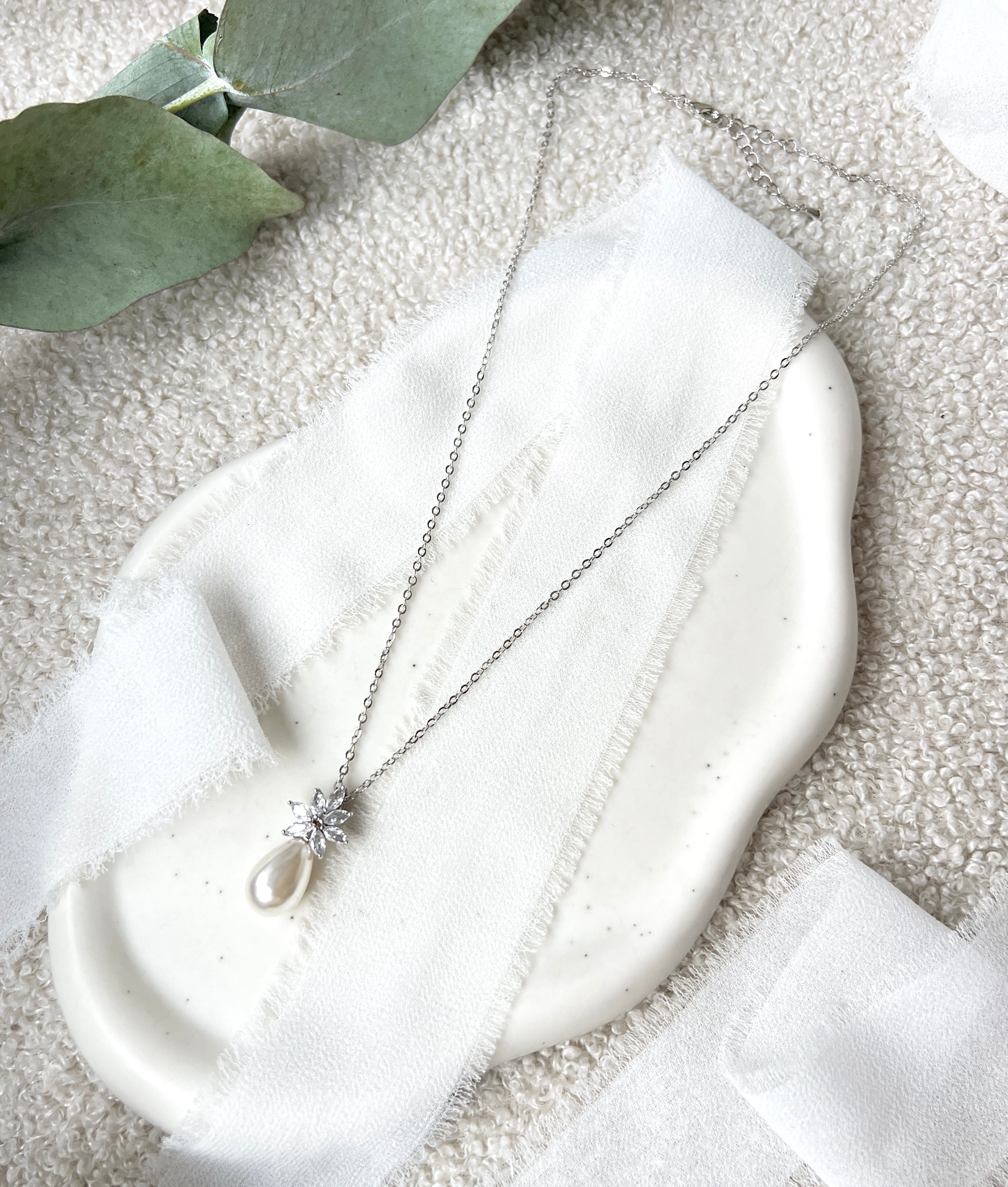 Halskette mit Perlenanhänger - Gold oder Silber, Brauthalskette, Brautschmuck